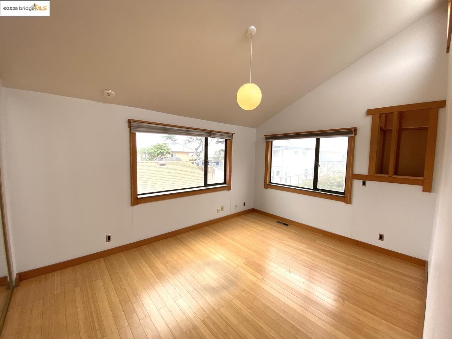 Detail Gallery Image 22 of 35 For 59 San Jose Ave, Pacifica,  CA 94044 - 3 Beds | 1/1 Baths