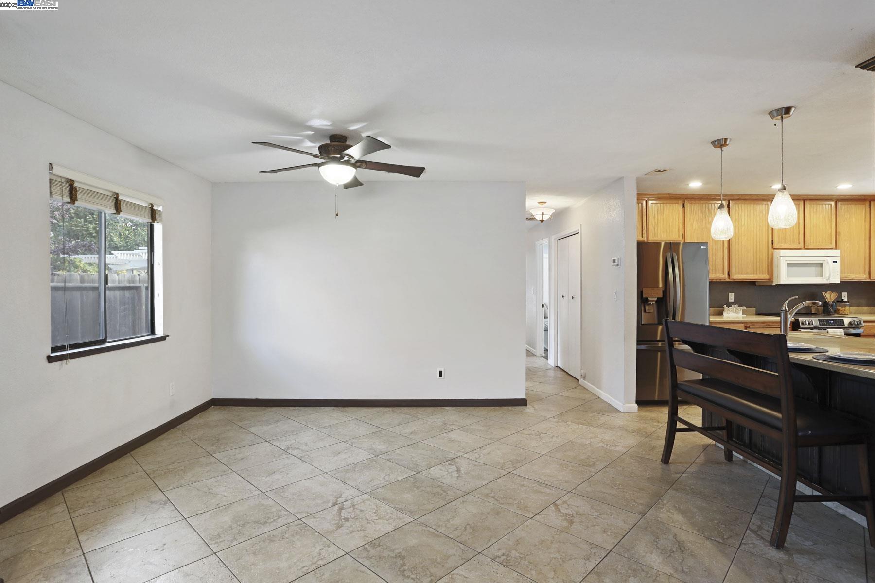 Detail Gallery Image 19 of 39 For 1312 Wylmawood Ln, Modesto,  CA 95355 - 3 Beds | 2 Baths