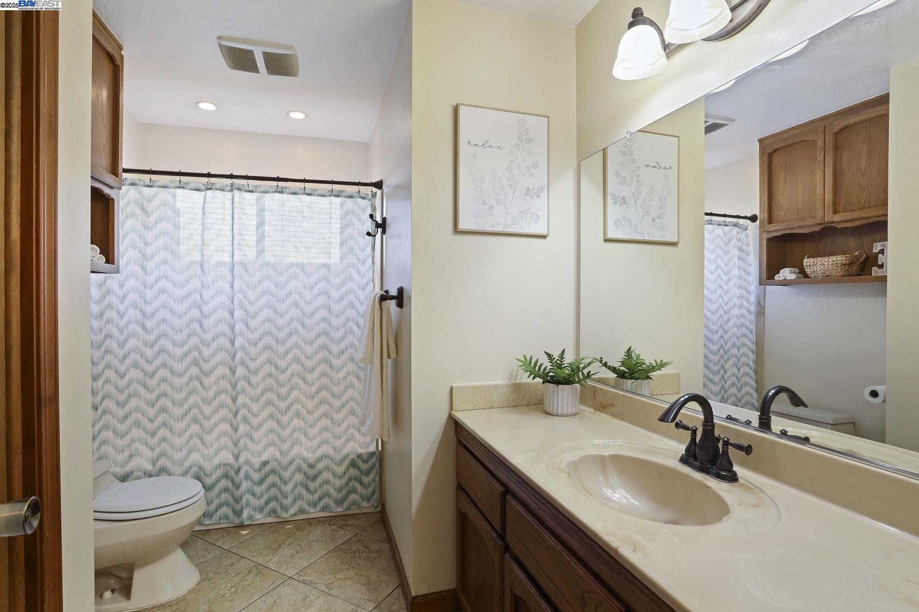 Detail Gallery Image 24 of 39 For 1312 Wylmawood Ln, Modesto,  CA 95355 - 3 Beds | 2 Baths
