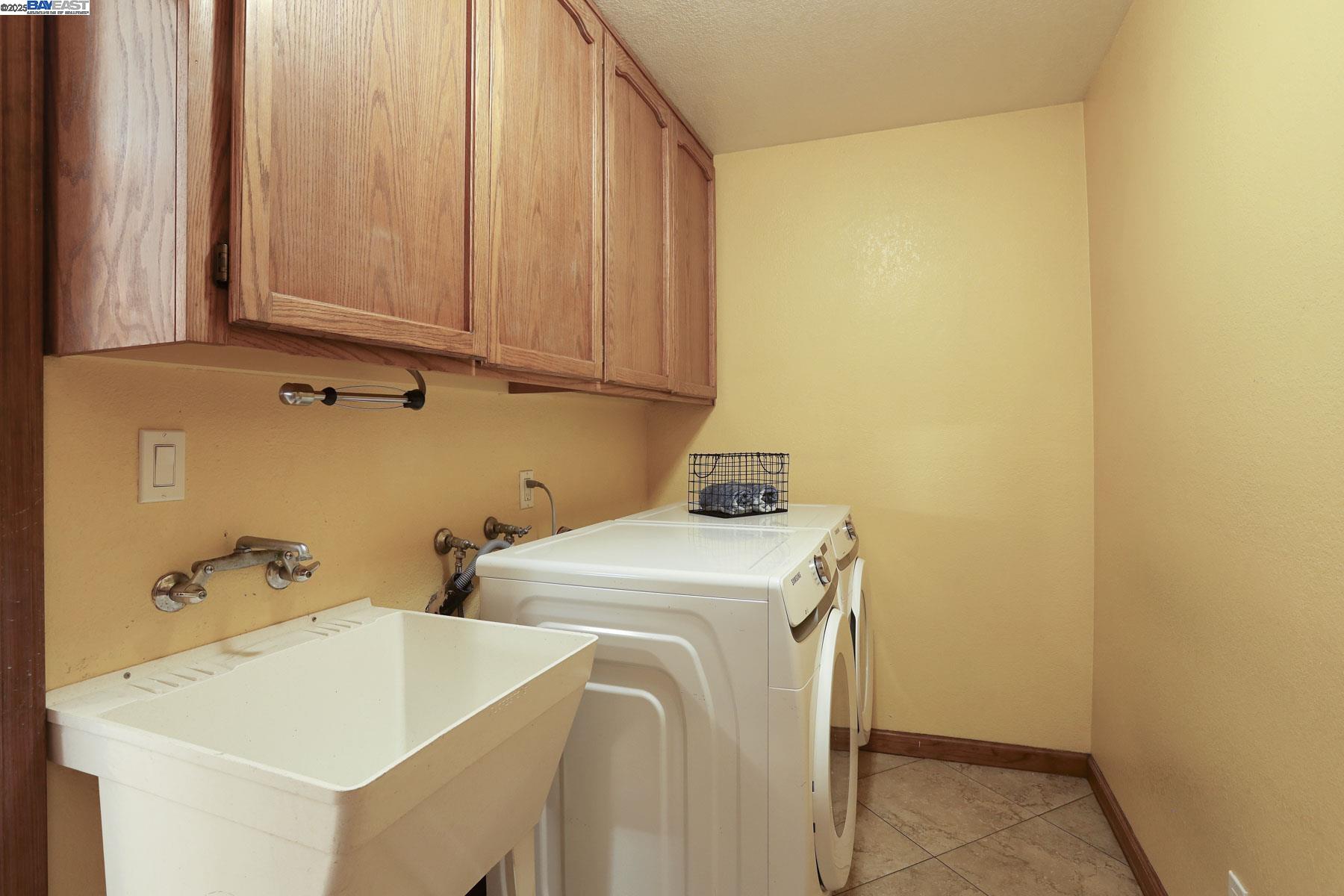 Detail Gallery Image 32 of 39 For 1312 Wylmawood Ln, Modesto,  CA 95355 - 3 Beds | 2 Baths