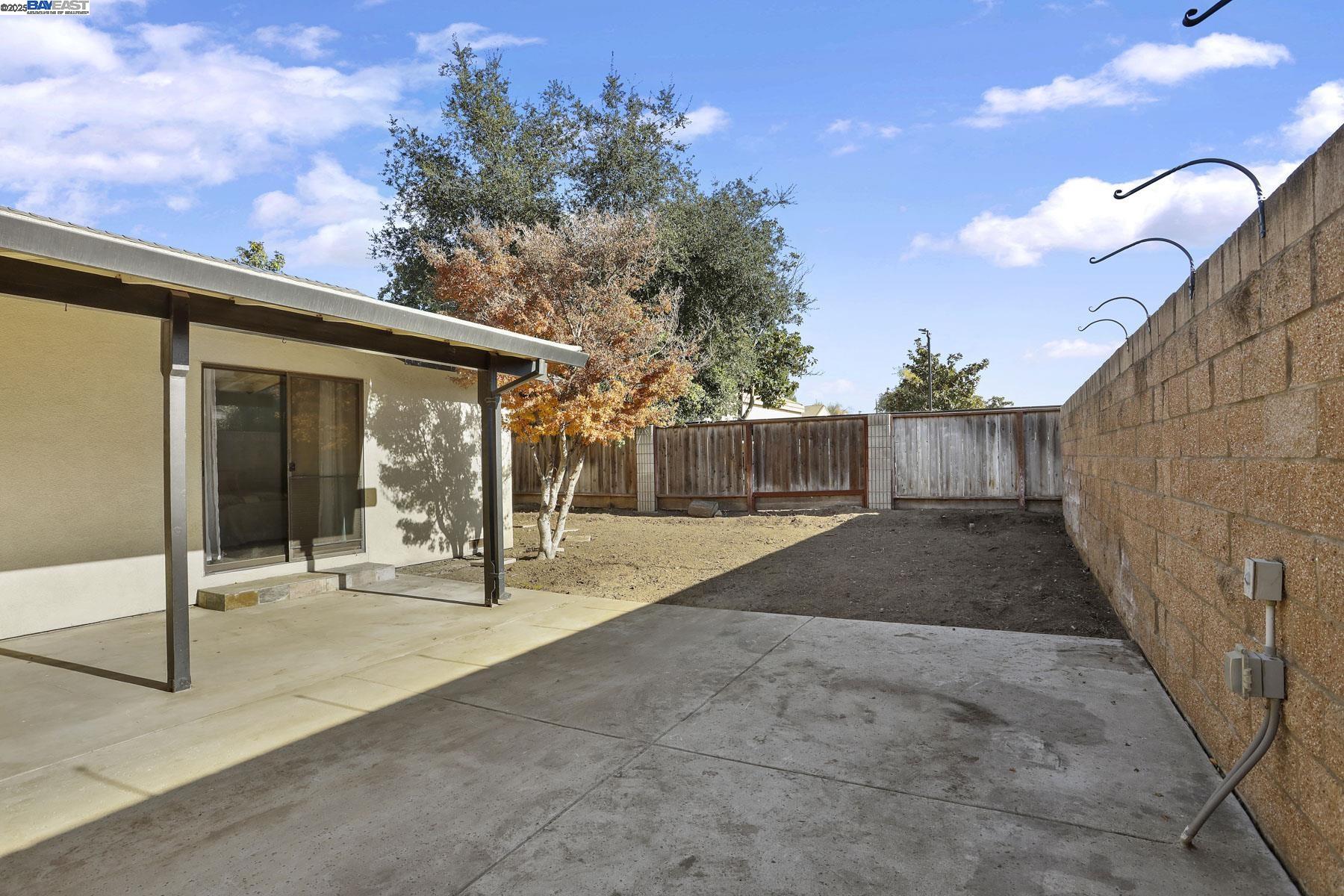 Detail Gallery Image 34 of 39 For 1312 Wylmawood Ln, Modesto,  CA 95355 - 3 Beds | 2 Baths