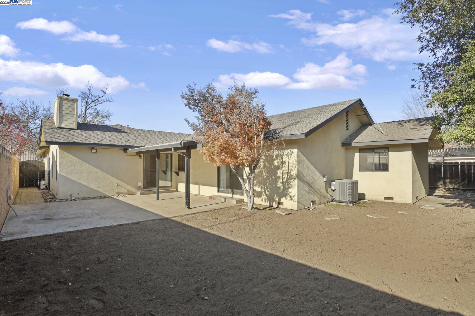 Detail Gallery Image 35 of 39 For 1312 Wylmawood Ln, Modesto,  CA 95355 - 3 Beds | 2 Baths