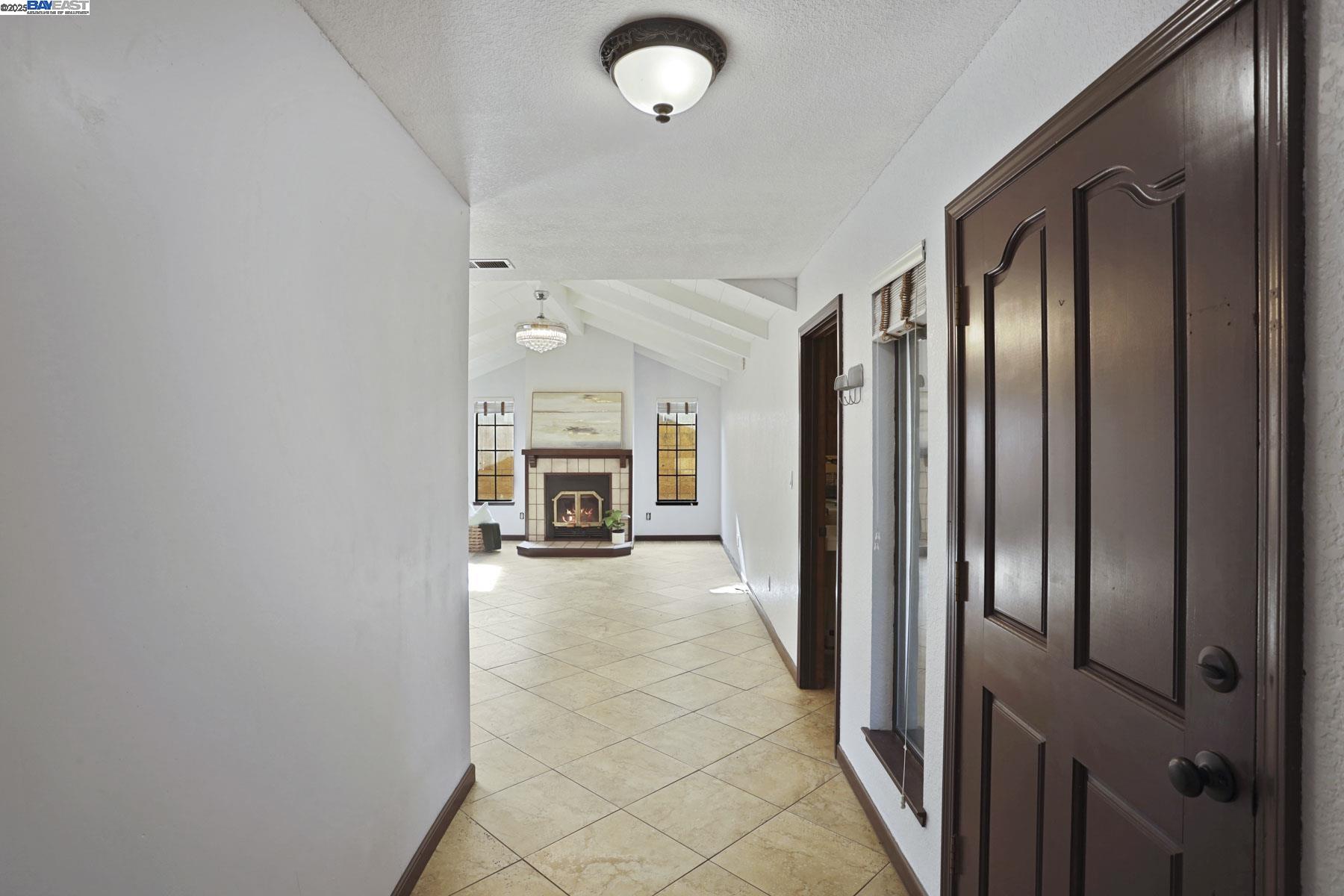 Detail Gallery Image 6 of 39 For 1312 Wylmawood Ln, Modesto,  CA 95355 - 3 Beds | 2 Baths