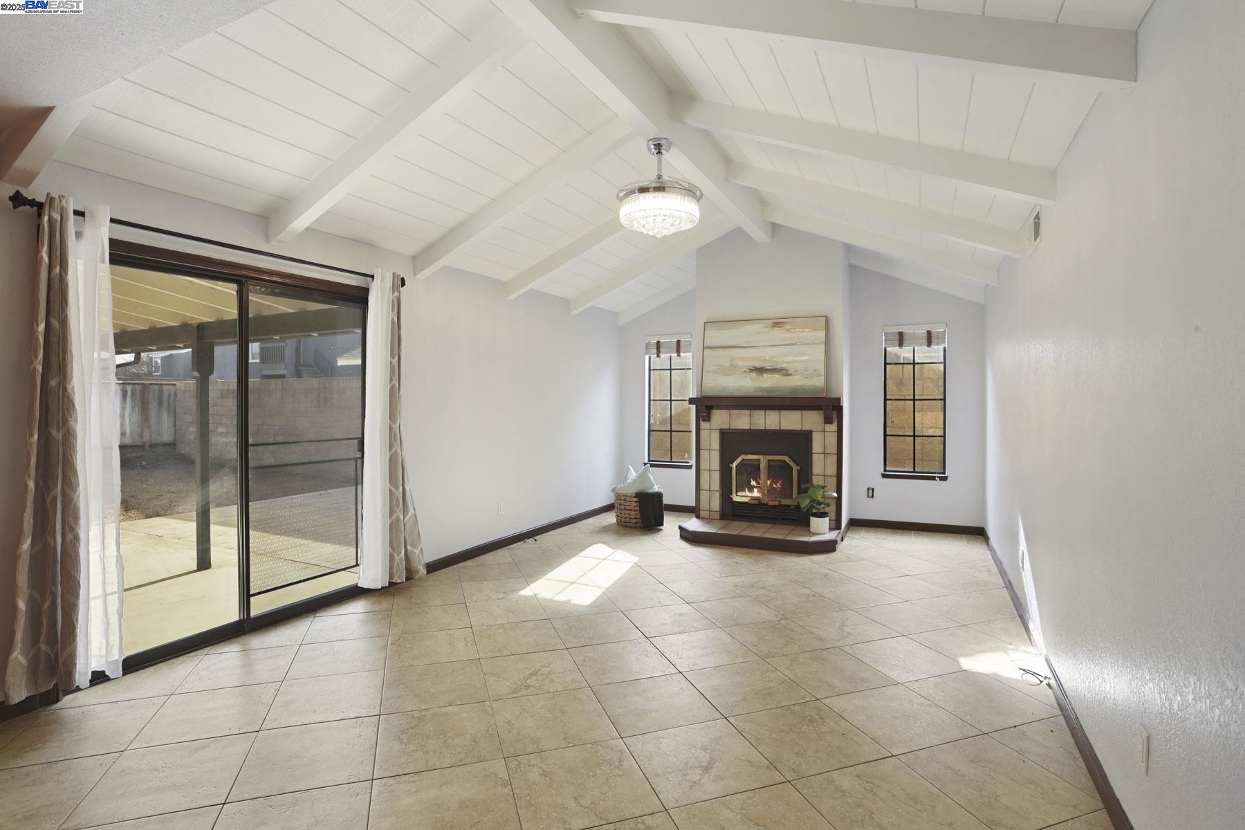 Detail Gallery Image 7 of 39 For 1312 Wylmawood Ln, Modesto,  CA 95355 - 3 Beds | 2 Baths