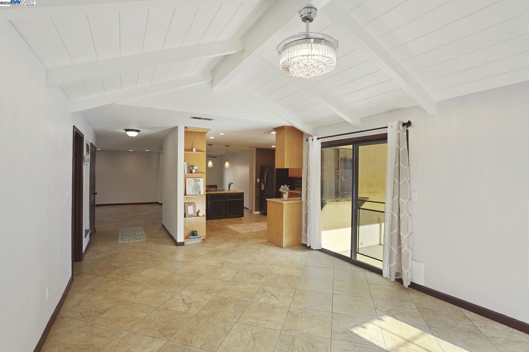 Detail Gallery Image 10 of 39 For 1312 Wylmawood Ln, Modesto,  CA 95355 - 3 Beds | 2 Baths