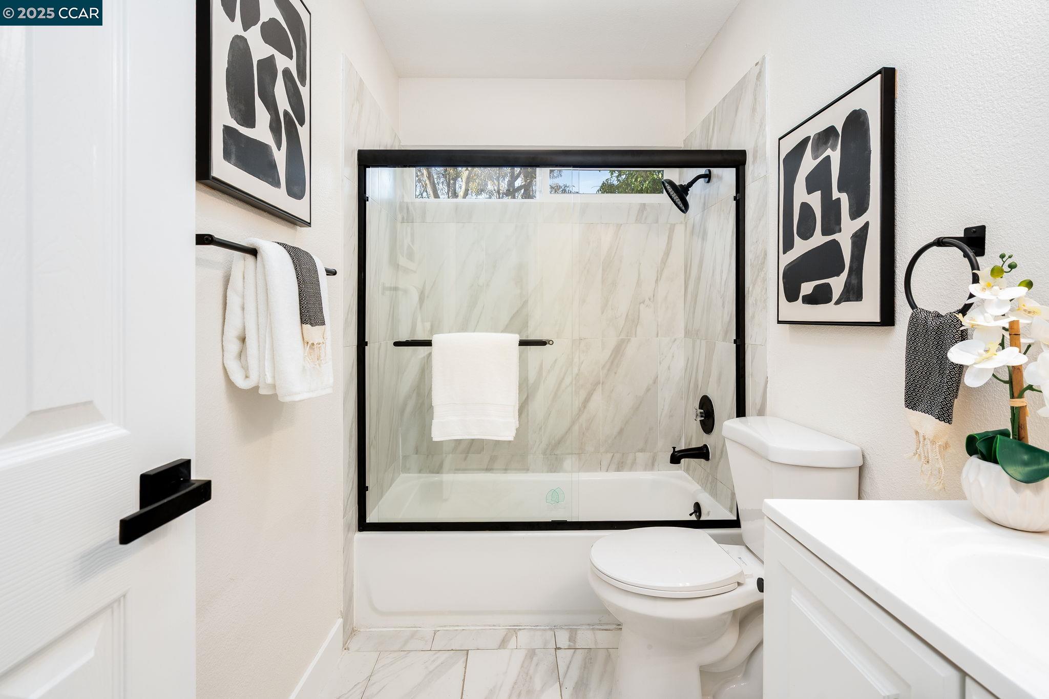 Detail Gallery Image 15 of 33 For 1600 Laguna St #D,  Concord,  CA 94520 - 1 Beds | 1 Baths