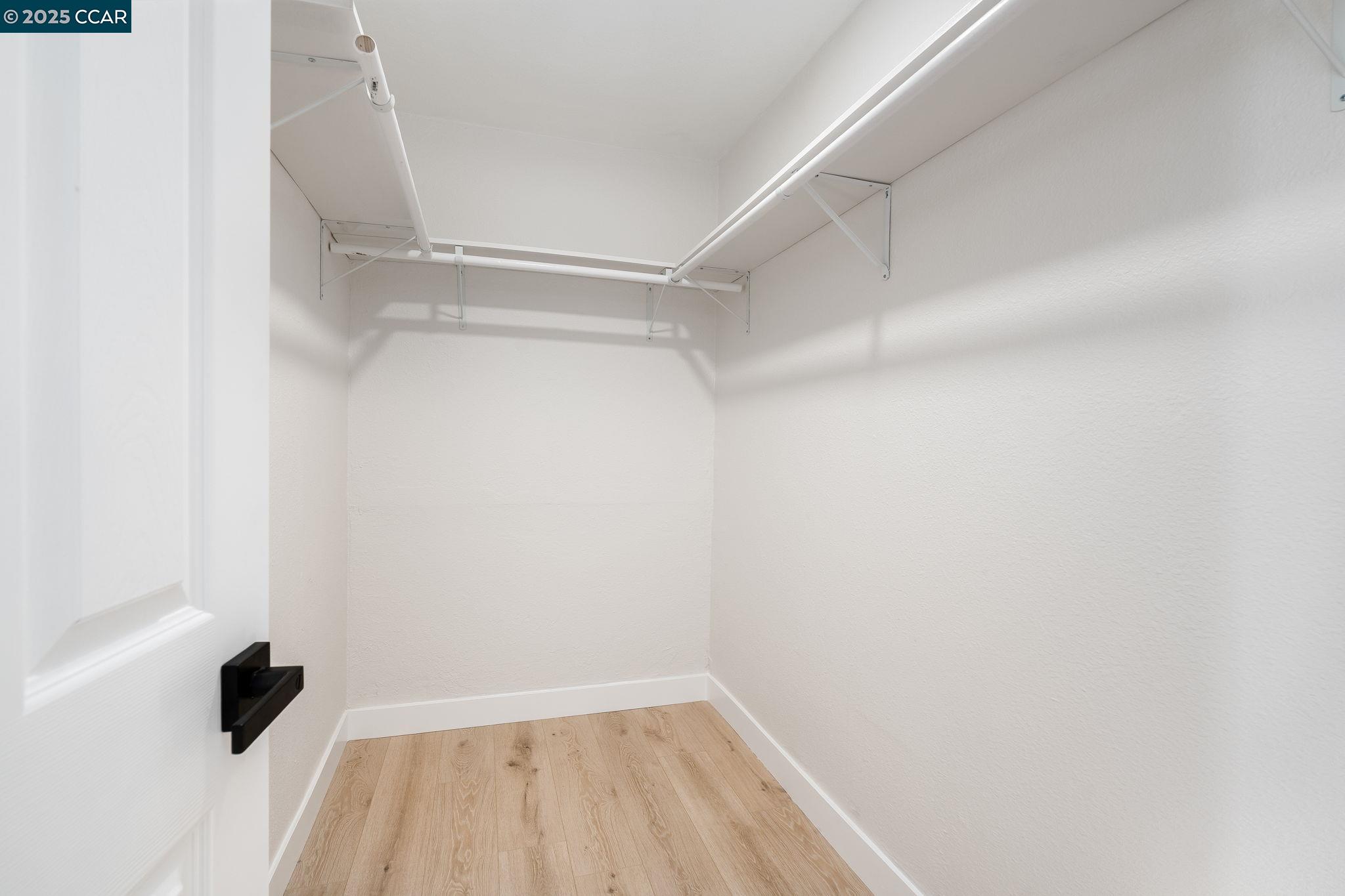 Detail Gallery Image 16 of 33 For 1600 Laguna St #D,  Concord,  CA 94520 - 1 Beds | 1 Baths