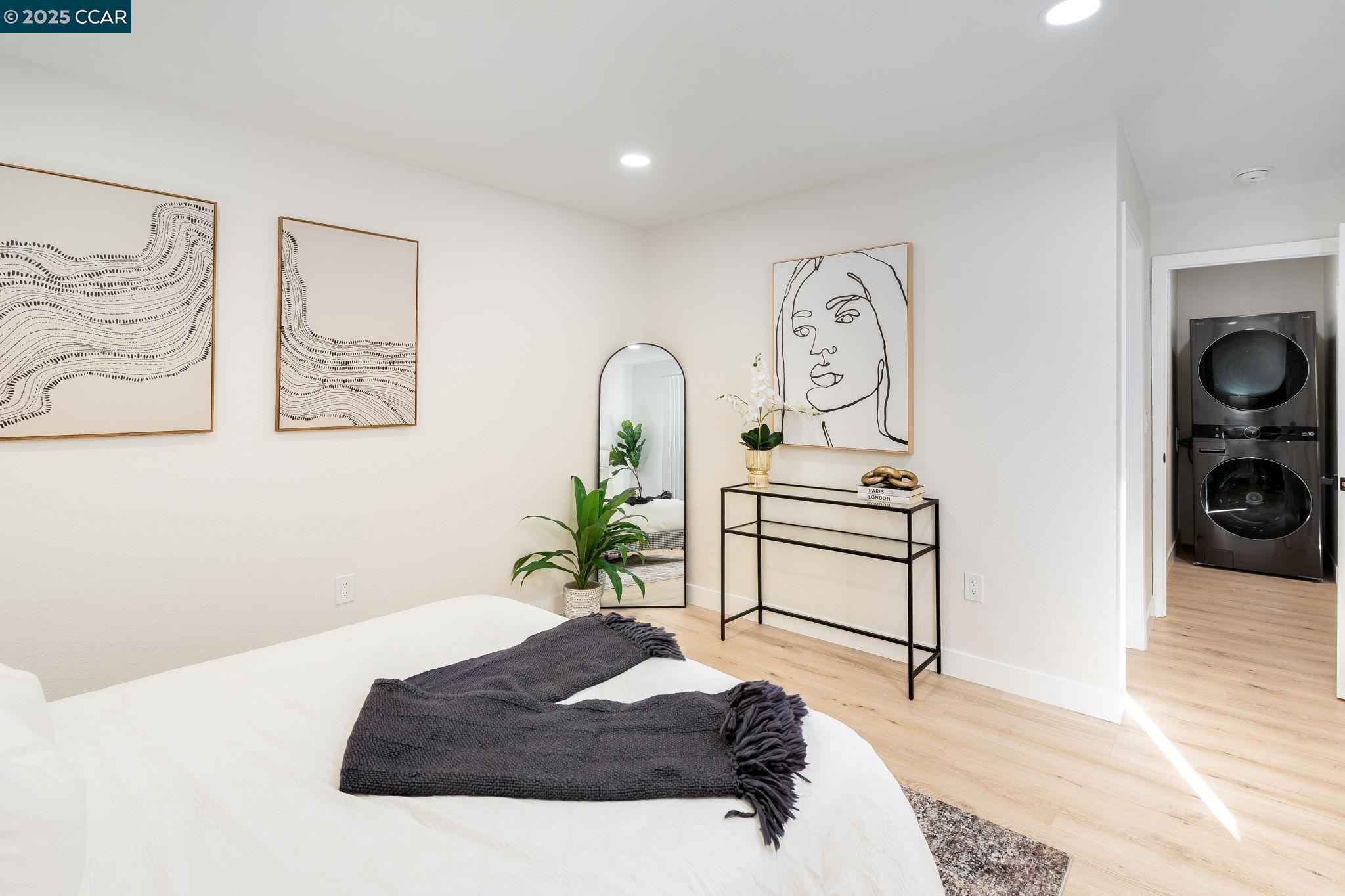 Detail Gallery Image 18 of 33 For 1600 Laguna St #D,  Concord,  CA 94520 - 1 Beds | 1 Baths