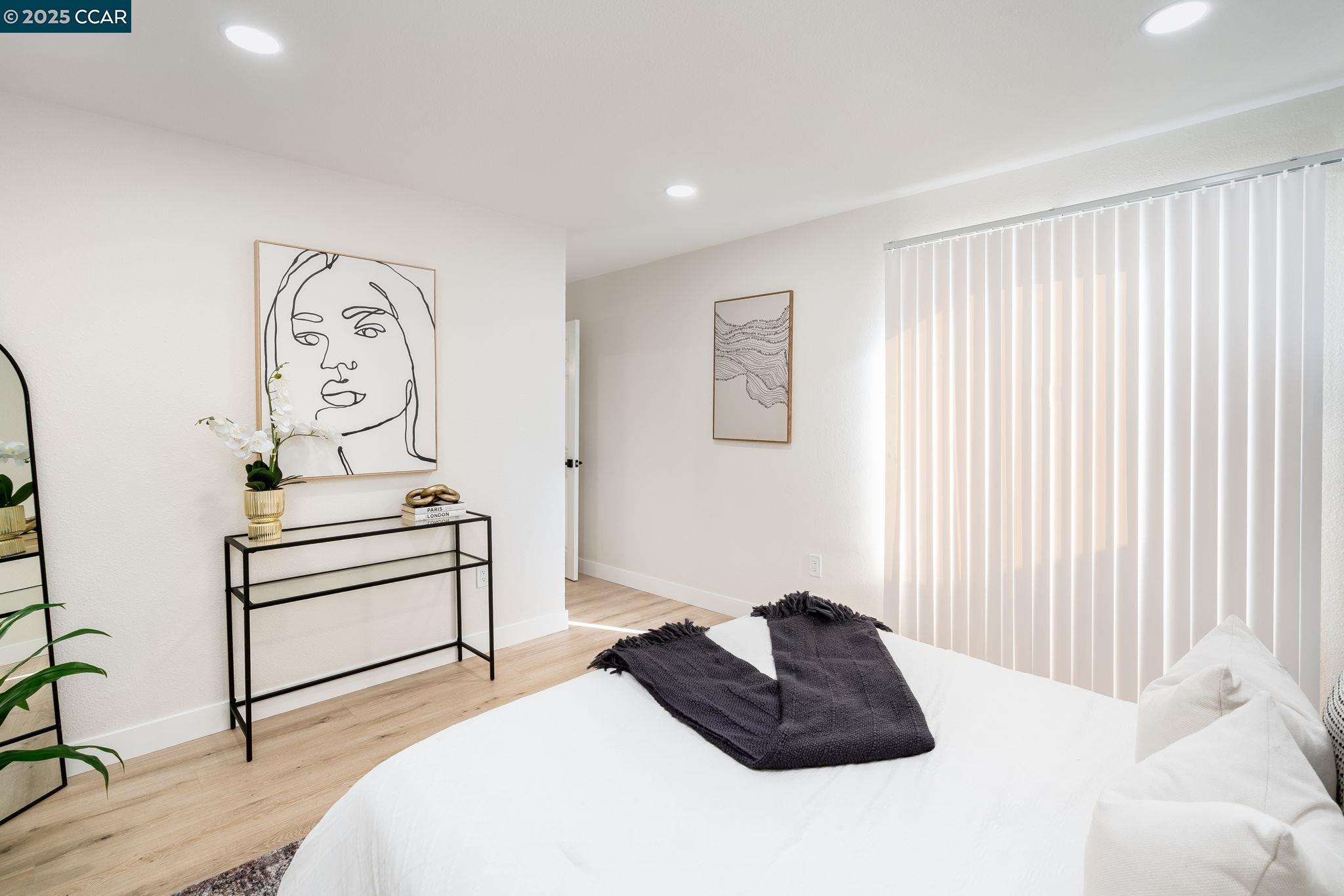 Detail Gallery Image 20 of 33 For 1600 Laguna St #D,  Concord,  CA 94520 - 1 Beds | 1 Baths