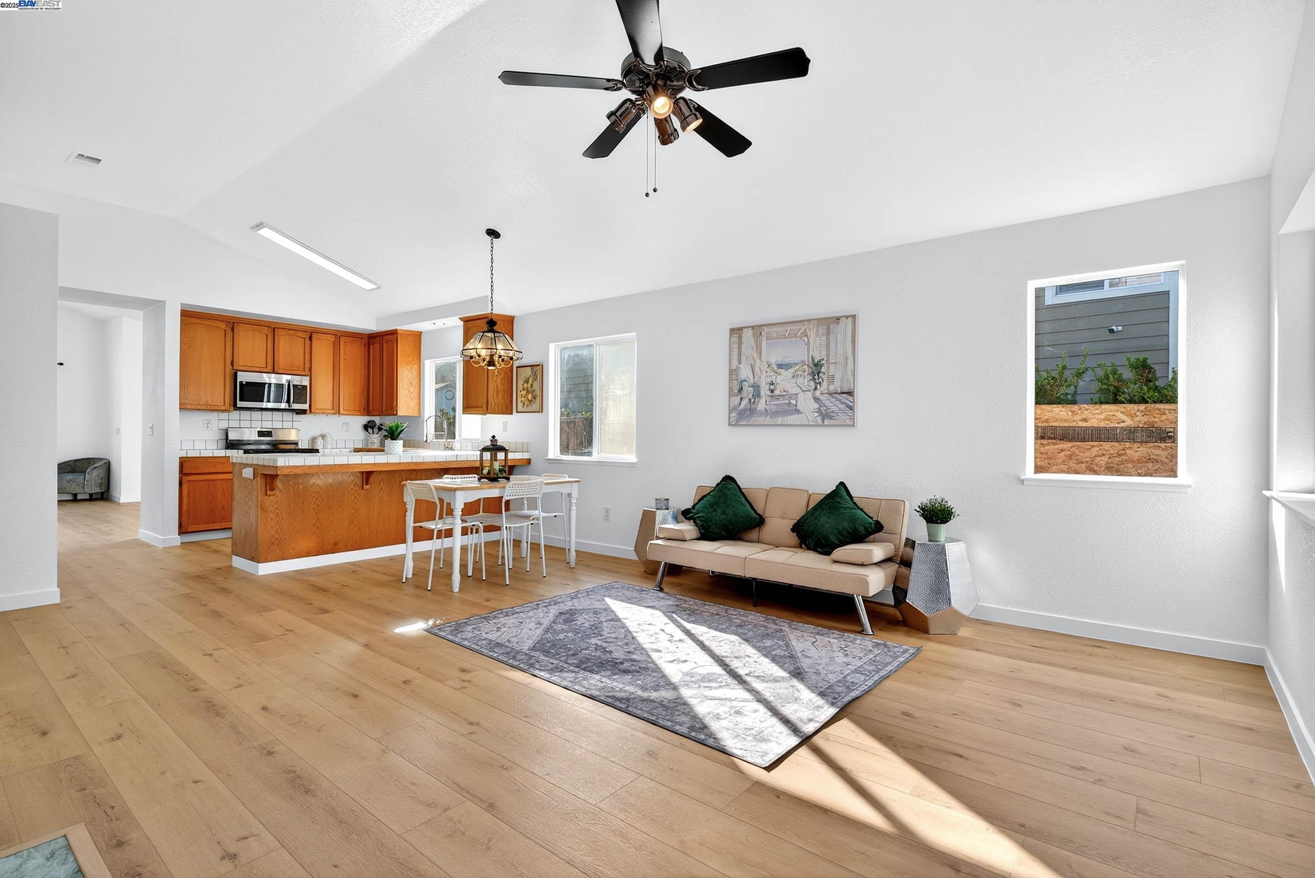 Detail Gallery Image 13 of 38 For 1713 Mount Hamilton Dr, Antioch,  CA 94531 - 3 Beds | 2 Baths