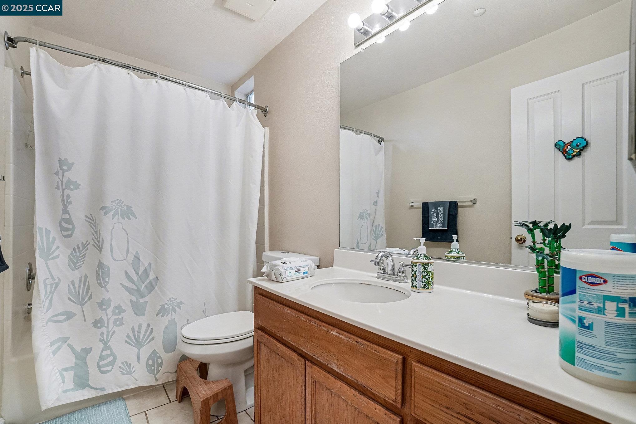 Detail Gallery Image 19 of 36 For 448 Jade Cir, Vallejo,  CA 94590 - 3 Beds | 2/1 Baths