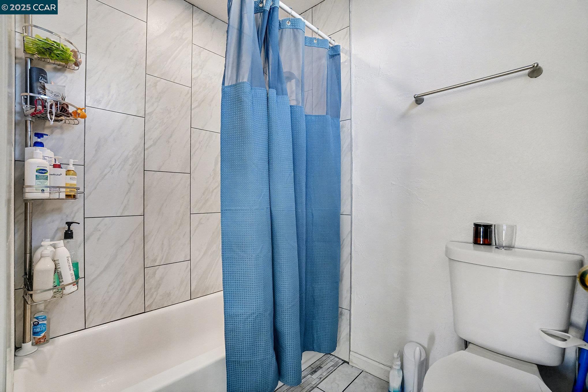 Detail Gallery Image 21 of 36 For 448 Jade Cir, Vallejo,  CA 94590 - 3 Beds | 2/1 Baths