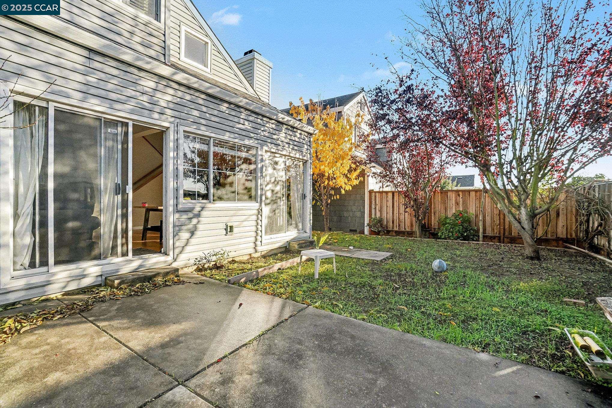 Detail Gallery Image 25 of 36 For 448 Jade Cir, Vallejo,  CA 94590 - 3 Beds | 2/1 Baths