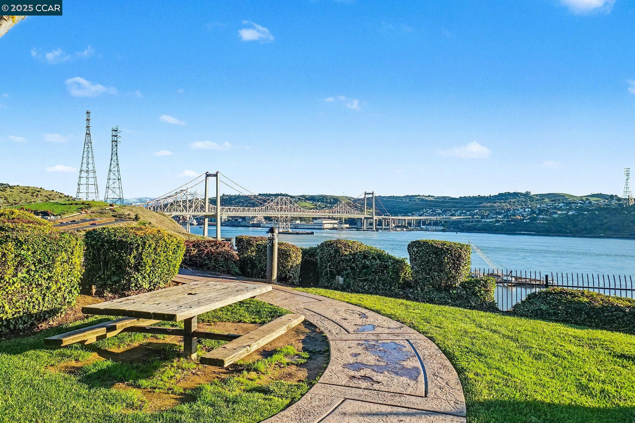 Detail Gallery Image 30 of 37 For 448 Jade Cir, Vallejo,  CA 94590 - 3 Beds | 2/1 Baths