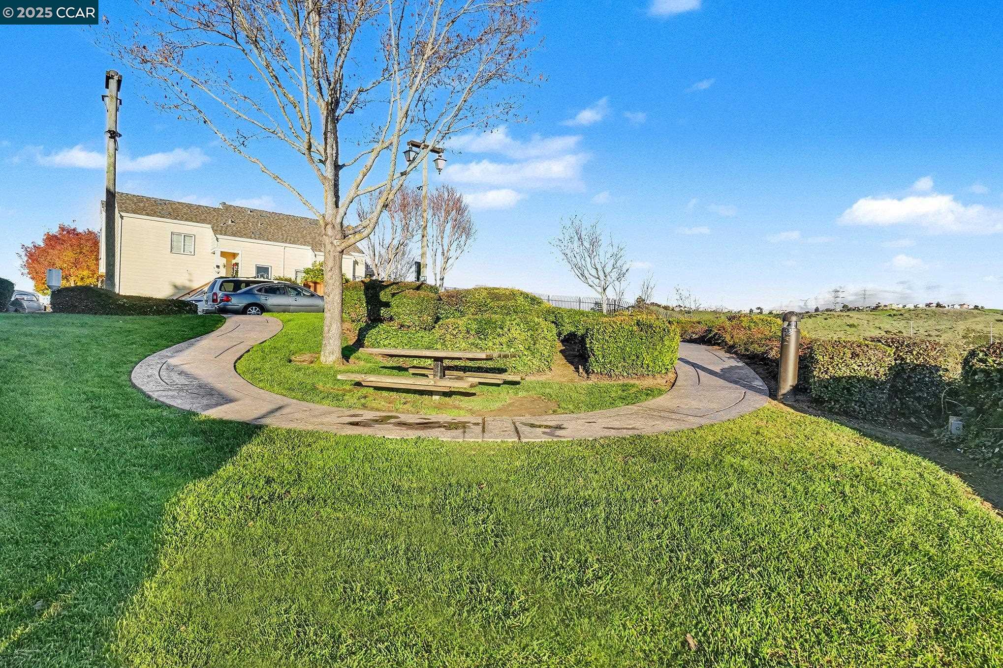 Detail Gallery Image 31 of 37 For 448 Jade Cir, Vallejo,  CA 94590 - 3 Beds | 2/1 Baths