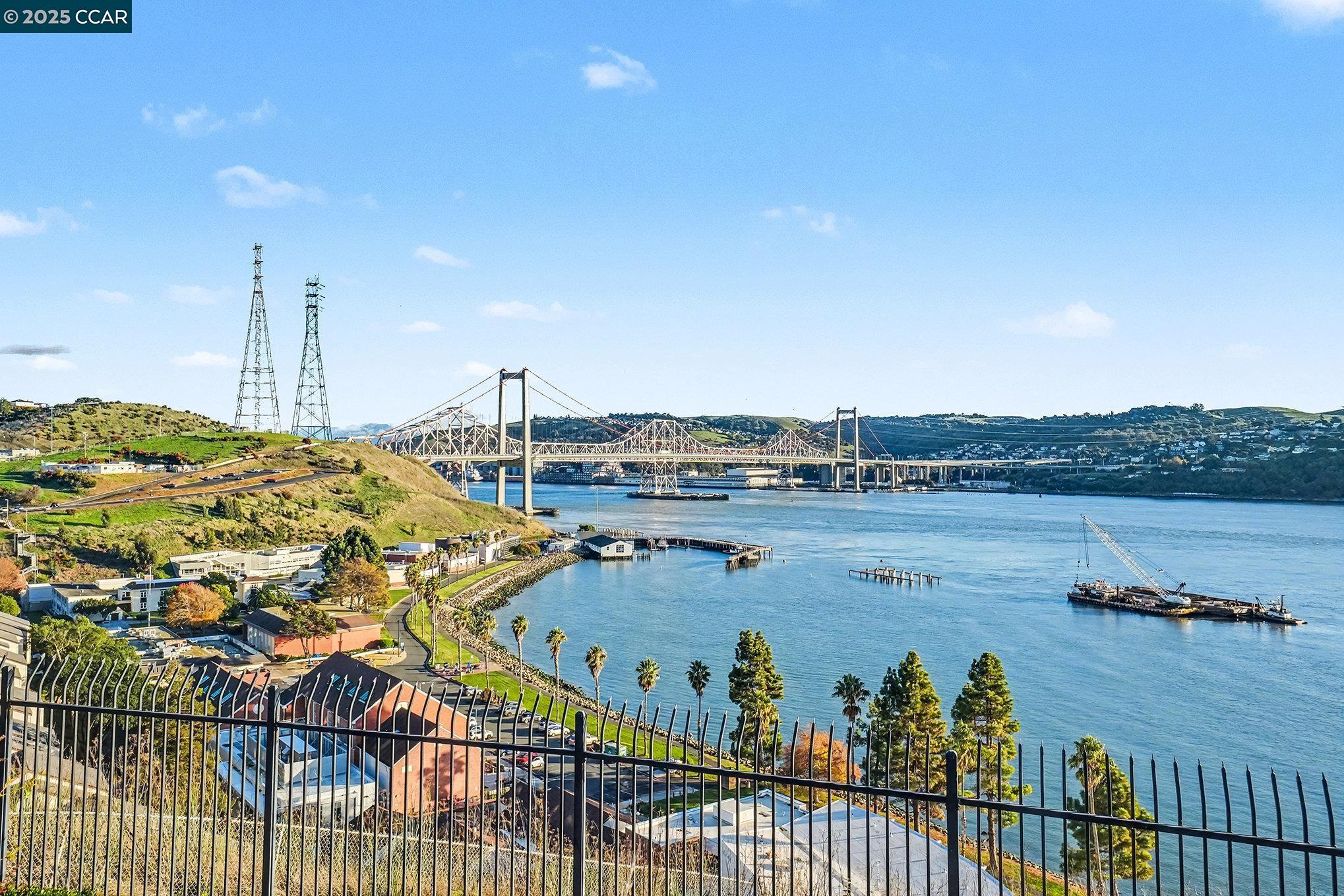 Detail Gallery Image 35 of 37 For 448 Jade Cir, Vallejo,  CA 94590 - 3 Beds | 2/1 Baths