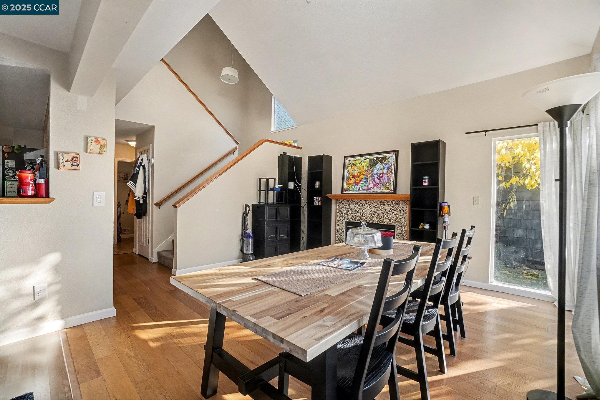 Detail Gallery Image 6 of 36 For 448 Jade Cir, Vallejo,  CA 94590 - 3 Beds | 2/1 Baths