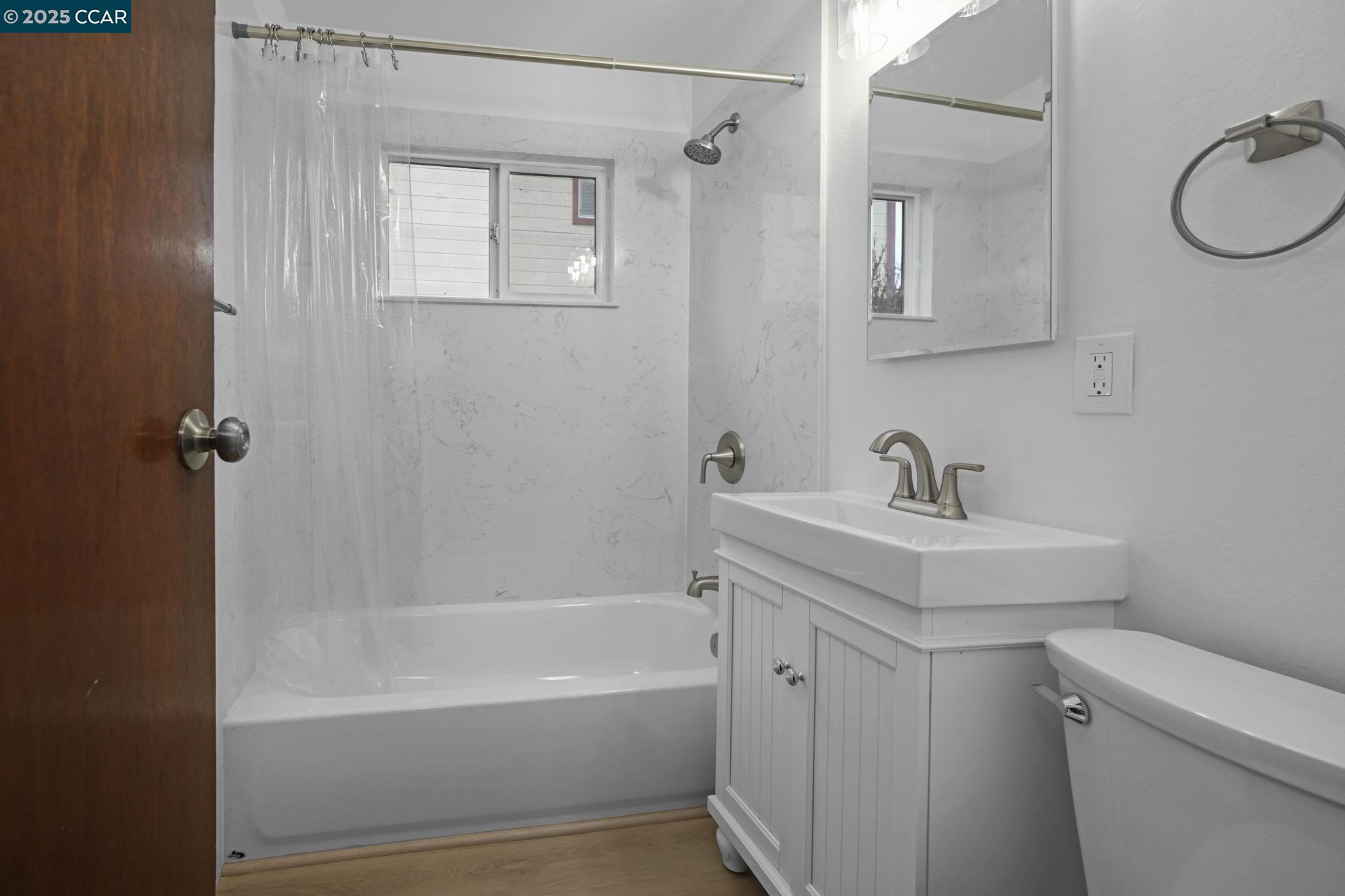 Detail Gallery Image 14 of 24 For 328 Norman Ave, Concord,  CA 94520 - 2 Beds | 1 Baths