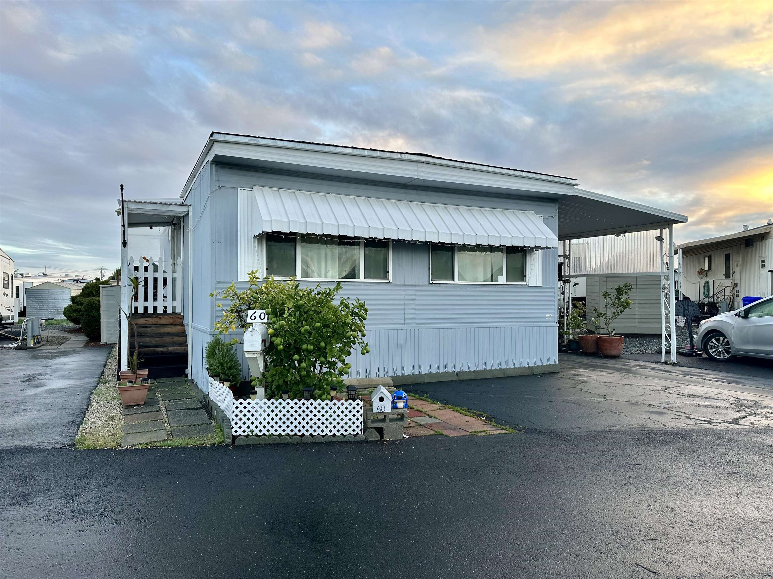 Detail Gallery Image 2 of 39 For 2100 Lewelling Blvd #60,  San Leandro,  CA 94579 - 2 Beds | 1 Baths