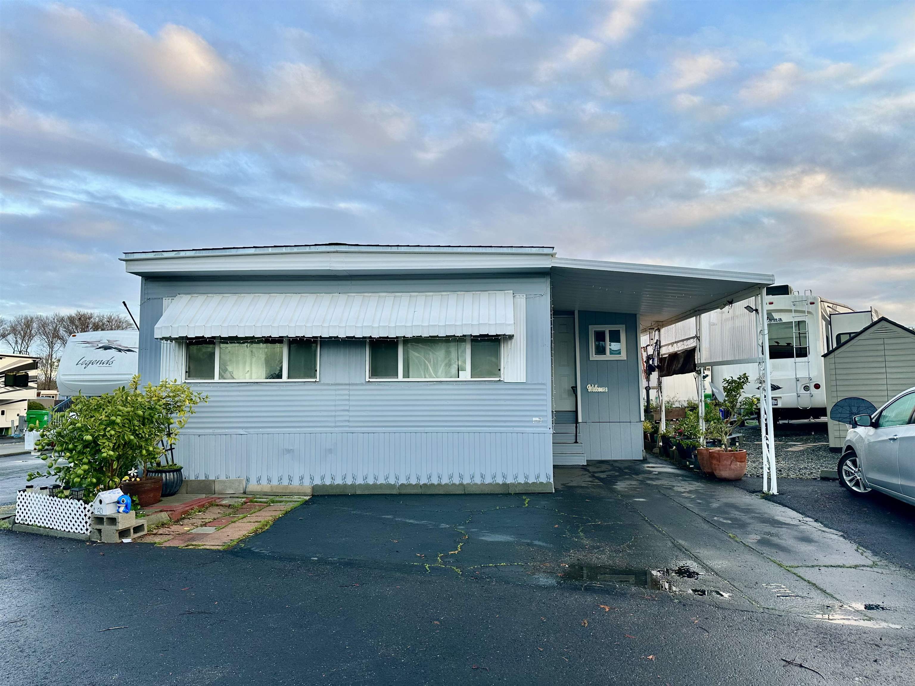 Detail Gallery Image 3 of 39 For 2100 Lewelling Blvd #60,  San Leandro,  CA 94579 - 2 Beds | 1 Baths