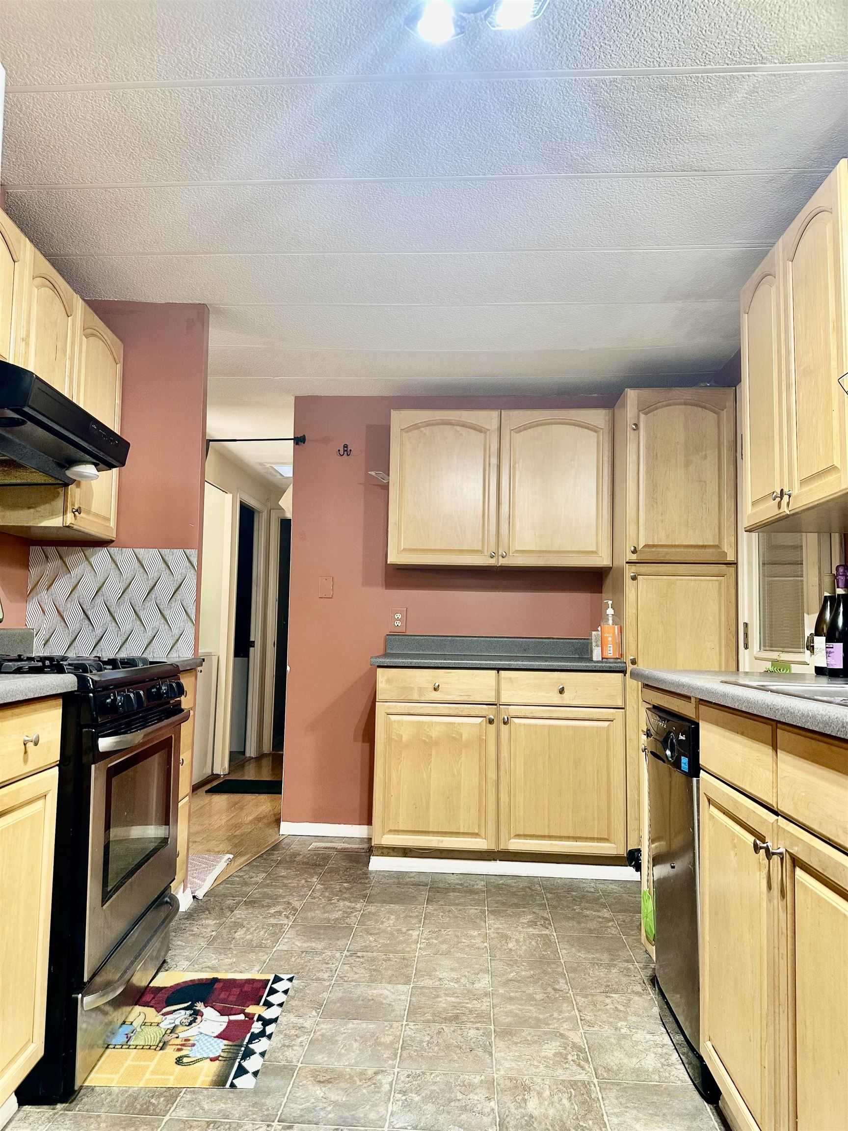 Detail Gallery Image 6 of 39 For 2100 Lewelling Blvd #60,  San Leandro,  CA 94579 - 2 Beds | 1 Baths