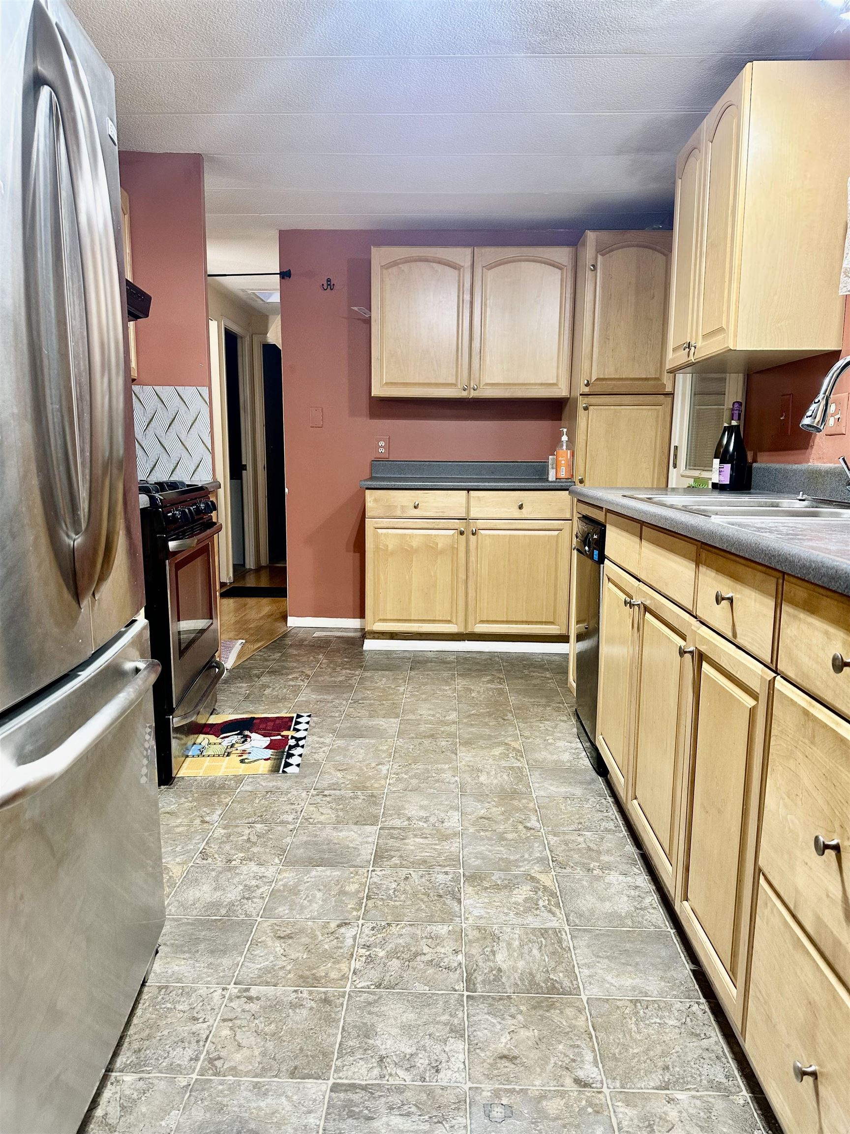 Detail Gallery Image 9 of 39 For 2100 Lewelling Blvd #60,  San Leandro,  CA 94579 - 2 Beds | 1 Baths