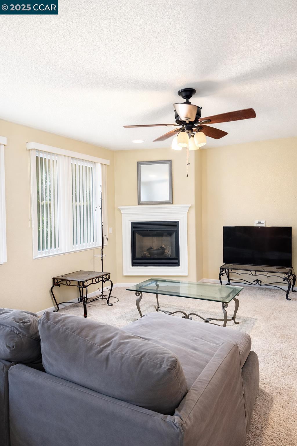 Detail Gallery Image 2 of 6 For 5359 Gold Creek Cir, Discovery Bay,  CA 94505 - 5 Beds | 3 Baths