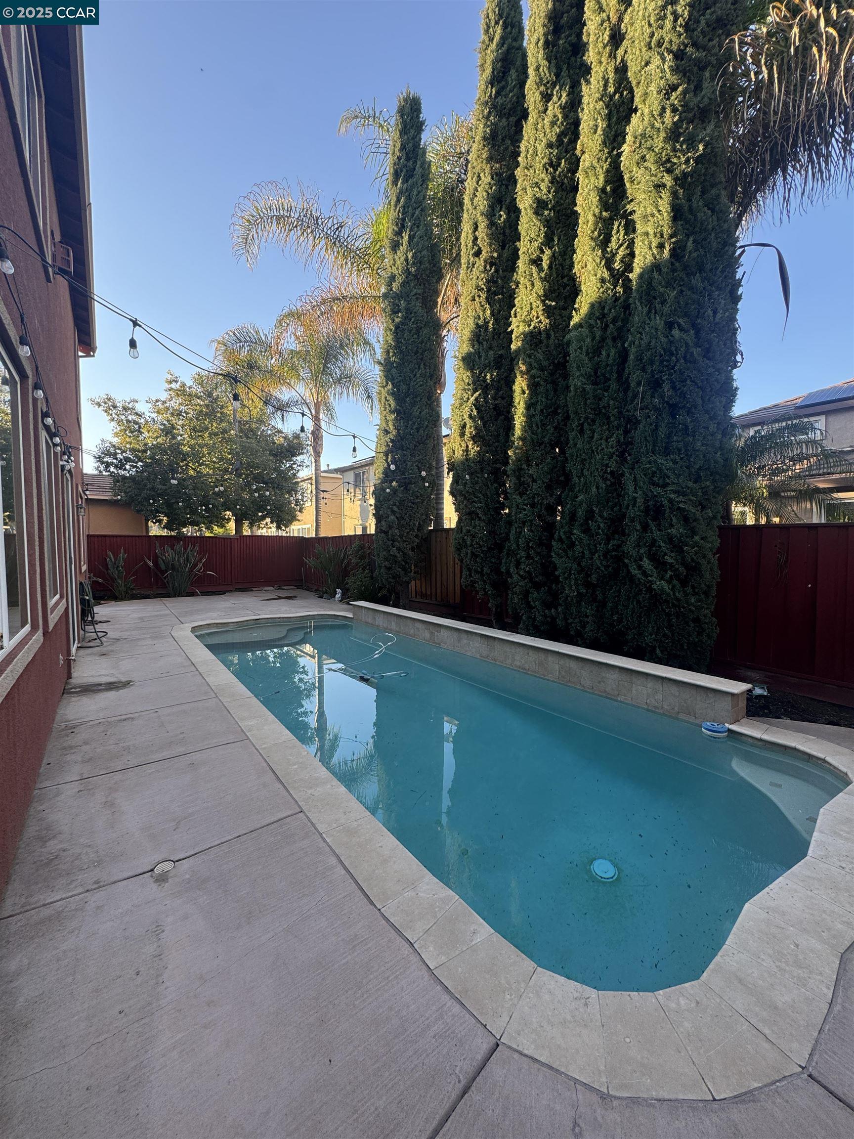 Detail Gallery Image 6 of 6 For 5359 Gold Creek Cir, Discovery Bay,  CA 94505 - 5 Beds | 3 Baths