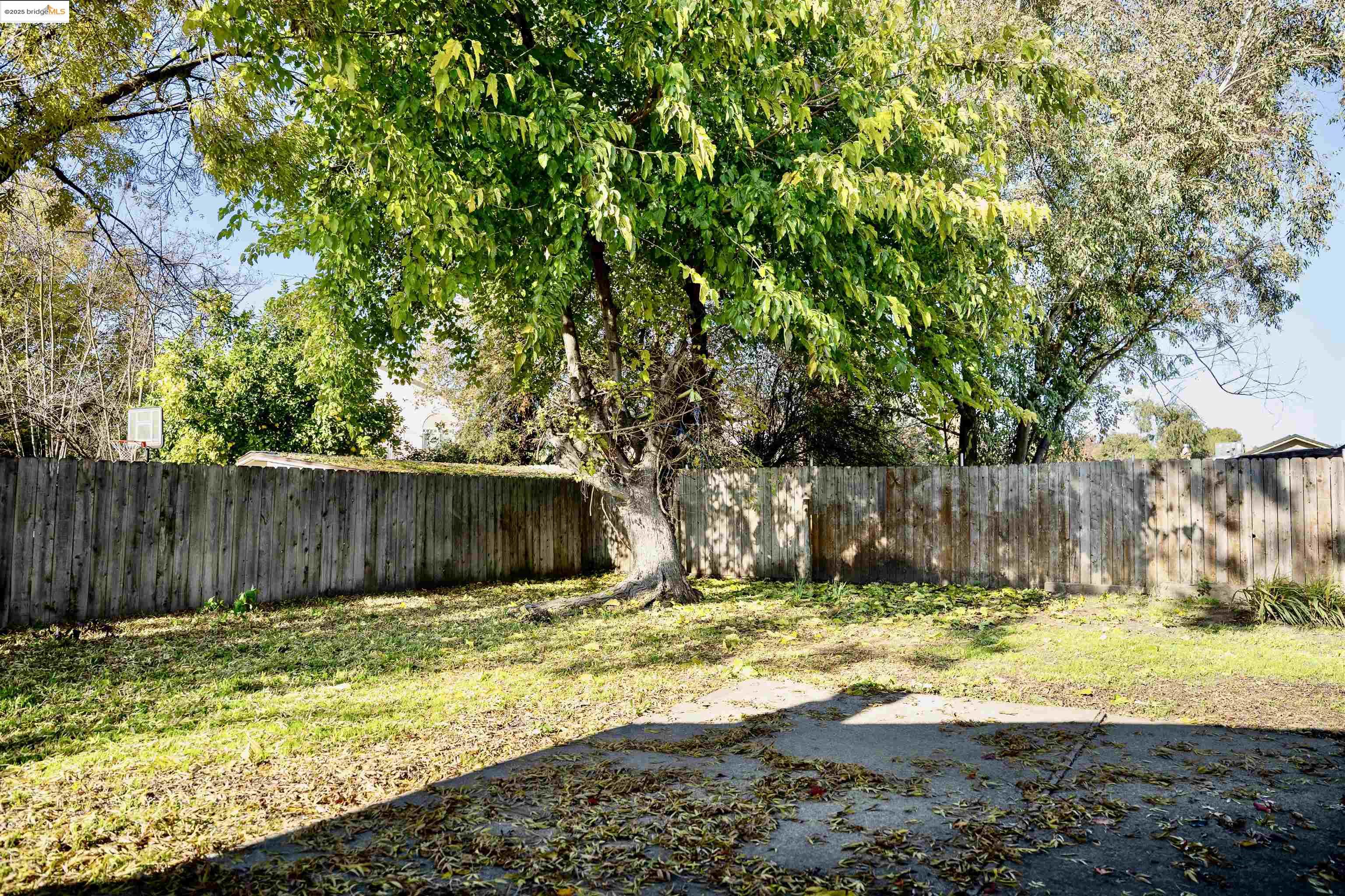 Detail Gallery Image 23 of 26 For 703 Prospector Dr, Stockton,  CA 95210 - 3 Beds | 2 Baths