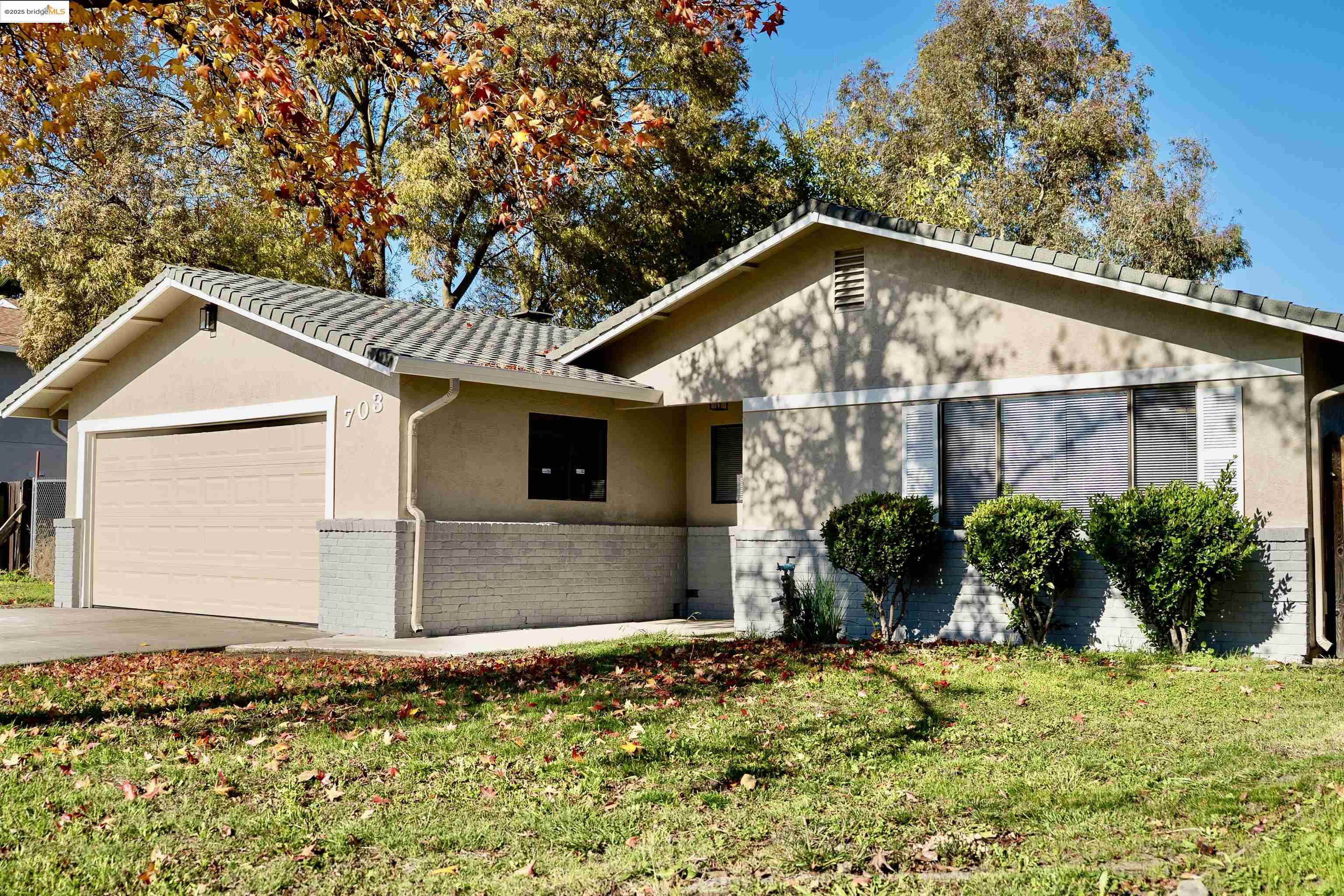 Detail Gallery Image 25 of 26 For 703 Prospector Dr, Stockton,  CA 95210 - 3 Beds | 2 Baths