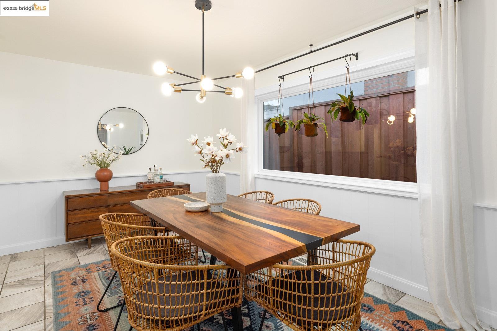 Detail Gallery Image 20 of 52 For 2305 Greenridge Dr, El Sobrante,  CA 94803 - 3 Beds | 2 Baths