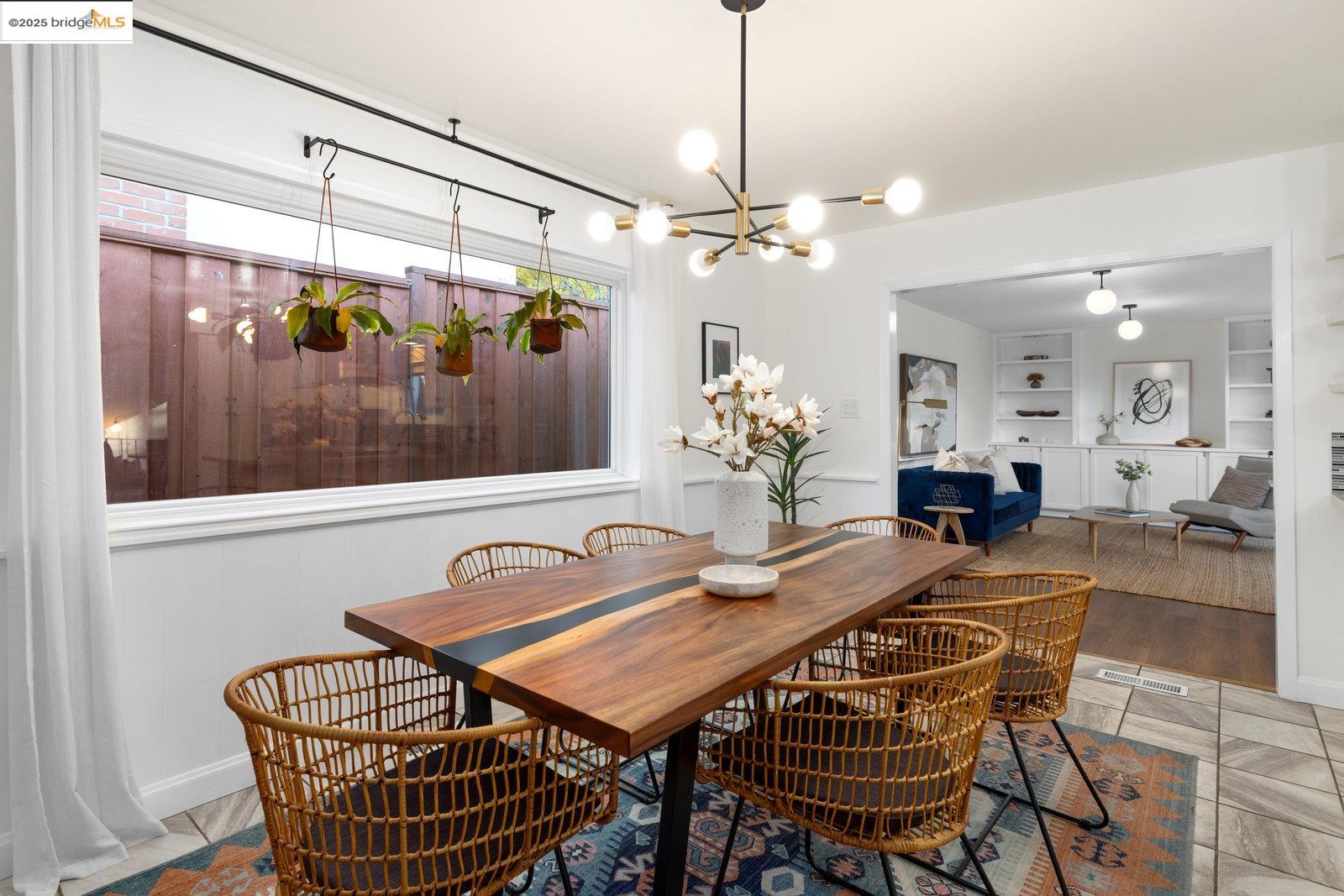 Detail Gallery Image 21 of 52 For 2305 Greenridge Dr, El Sobrante,  CA 94803 - 3 Beds | 2 Baths