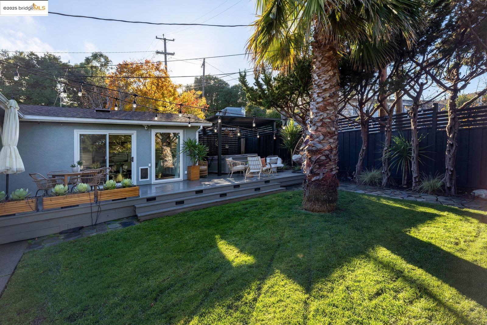 Detail Gallery Image 40 of 52 For 2305 Greenridge Dr, El Sobrante,  CA 94803 - 3 Beds | 2 Baths