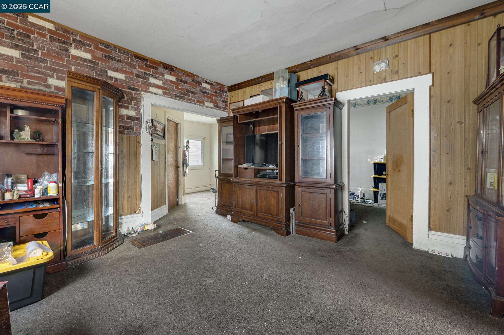 Detail Gallery Image 8 of 20 For 73 Tioga Ave, San Francisco,  CA 94134 - 2 Beds | 1 Baths