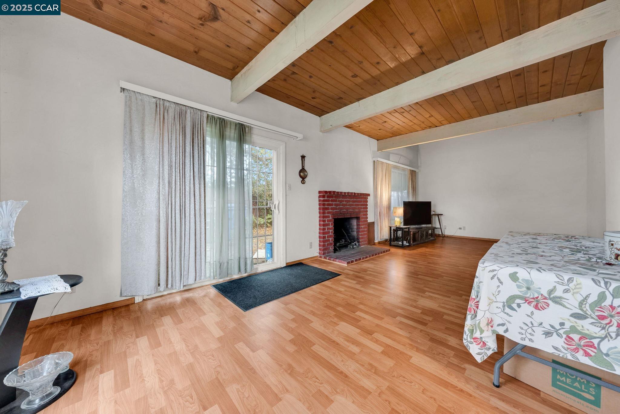 Detail Gallery Image 11 of 47 For 1246 Otis Dr, Alameda,  CA 94501 - 4 Beds | 2 Baths