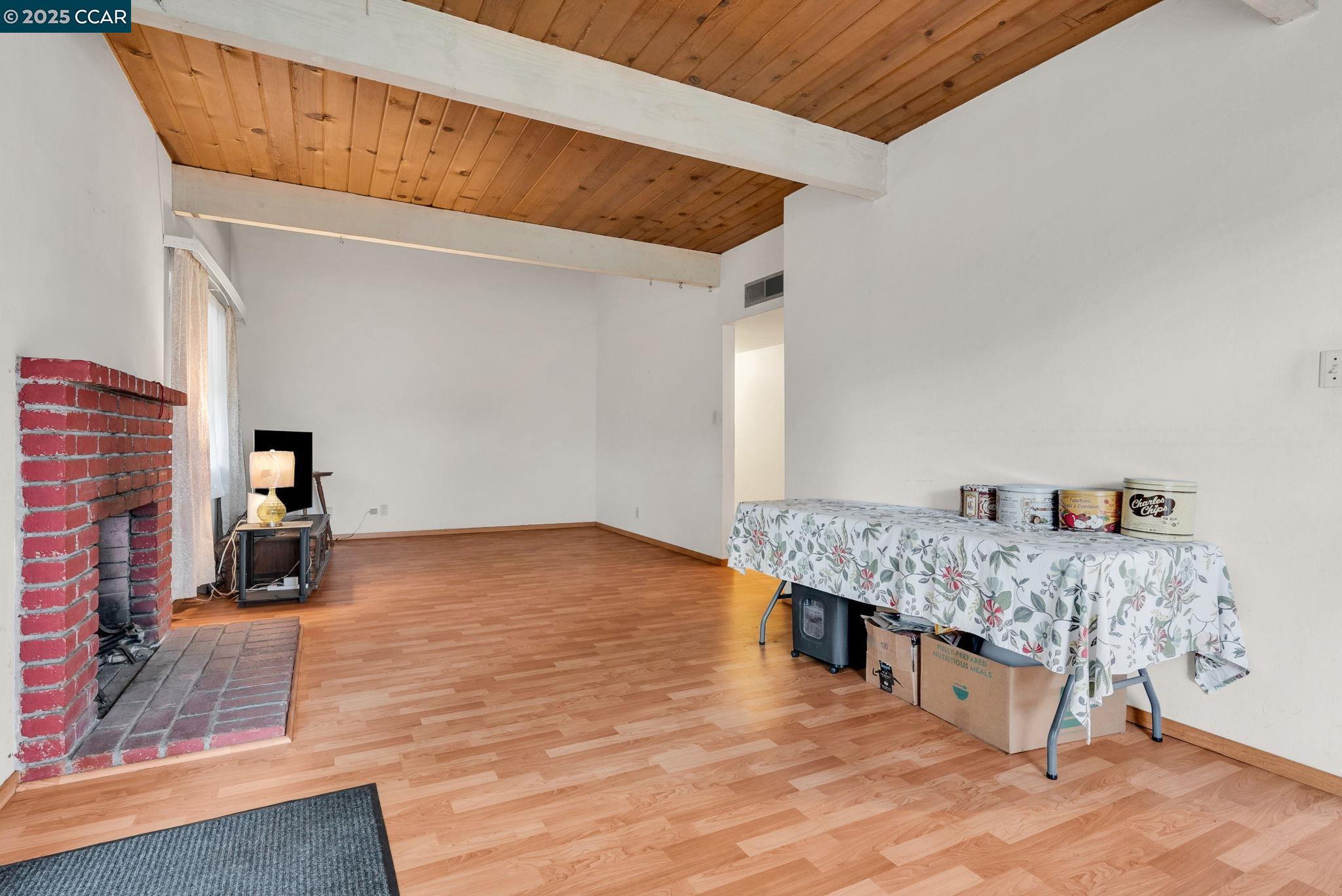 Detail Gallery Image 12 of 47 For 1246 Otis Dr, Alameda,  CA 94501 - 4 Beds | 2 Baths