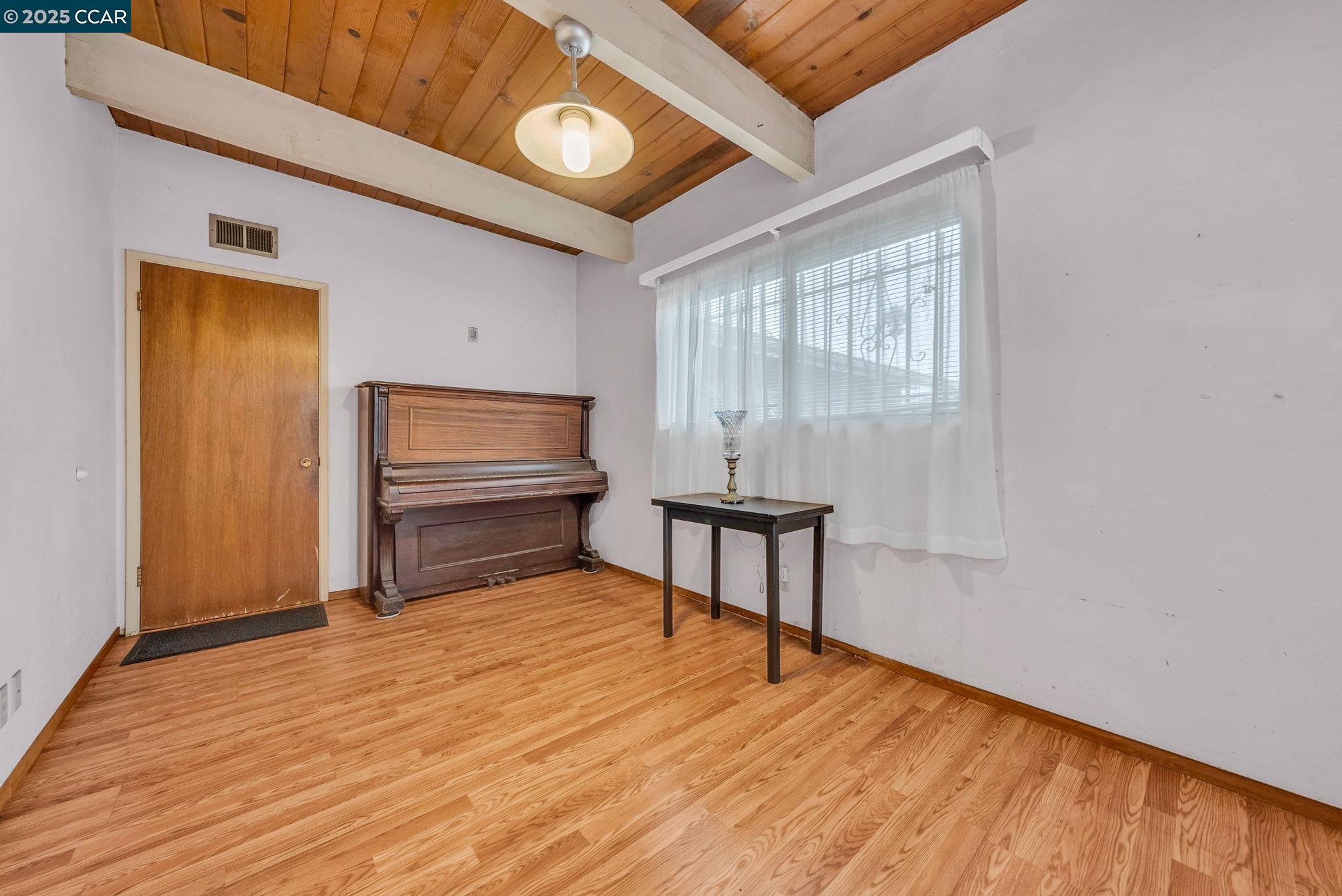 Detail Gallery Image 17 of 47 For 1246 Otis Dr, Alameda,  CA 94501 - 4 Beds | 2 Baths