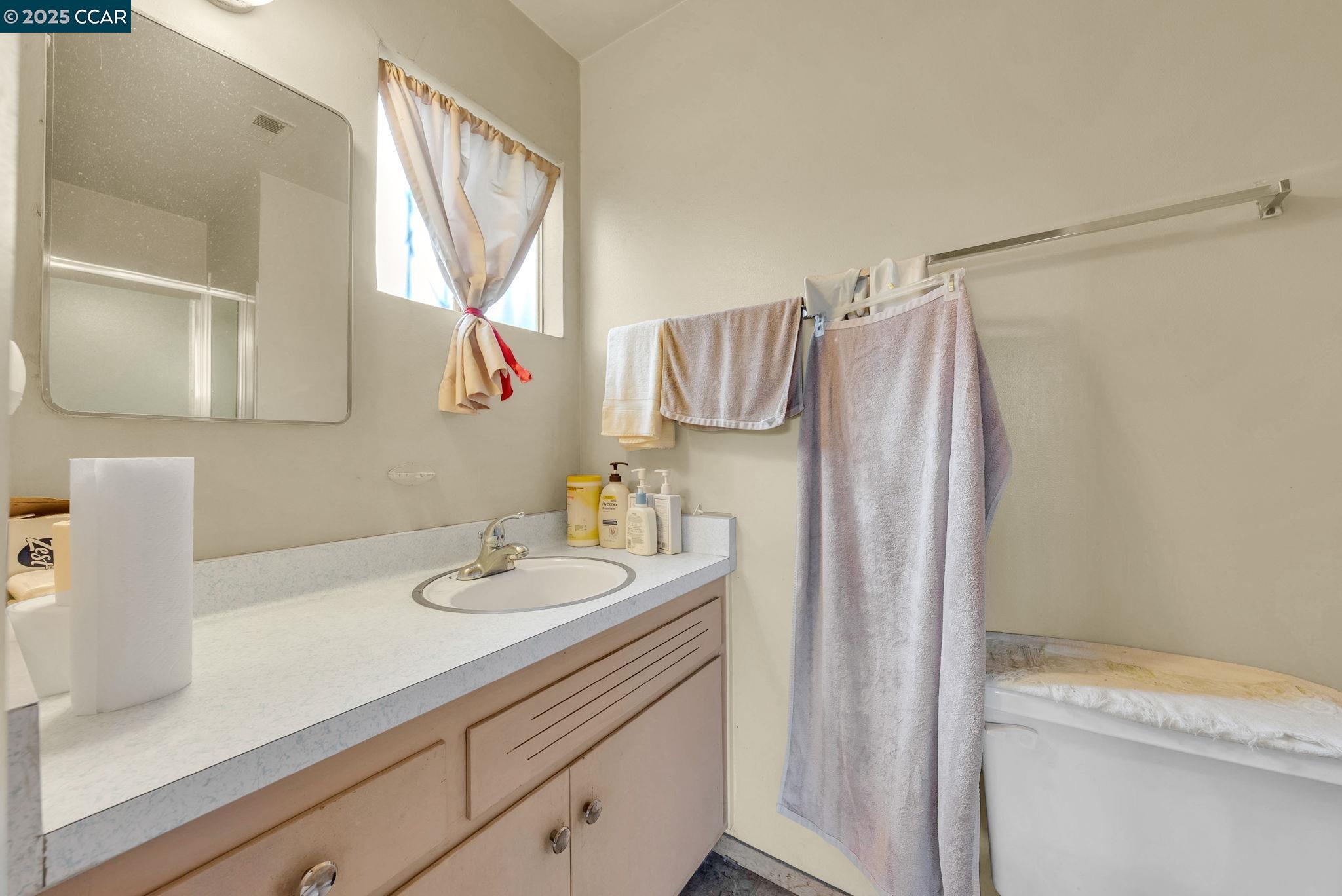 Detail Gallery Image 22 of 47 For 1246 Otis Dr, Alameda,  CA 94501 - 4 Beds | 2 Baths