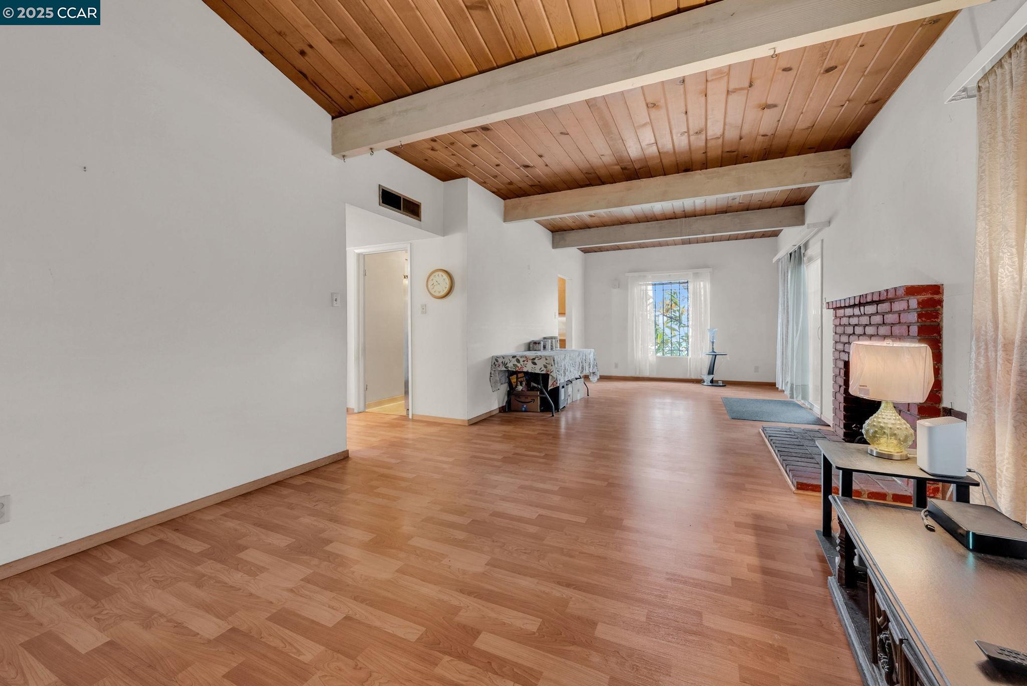 Detail Gallery Image 9 of 47 For 1246 Otis Dr, Alameda,  CA 94501 - 4 Beds | 2 Baths