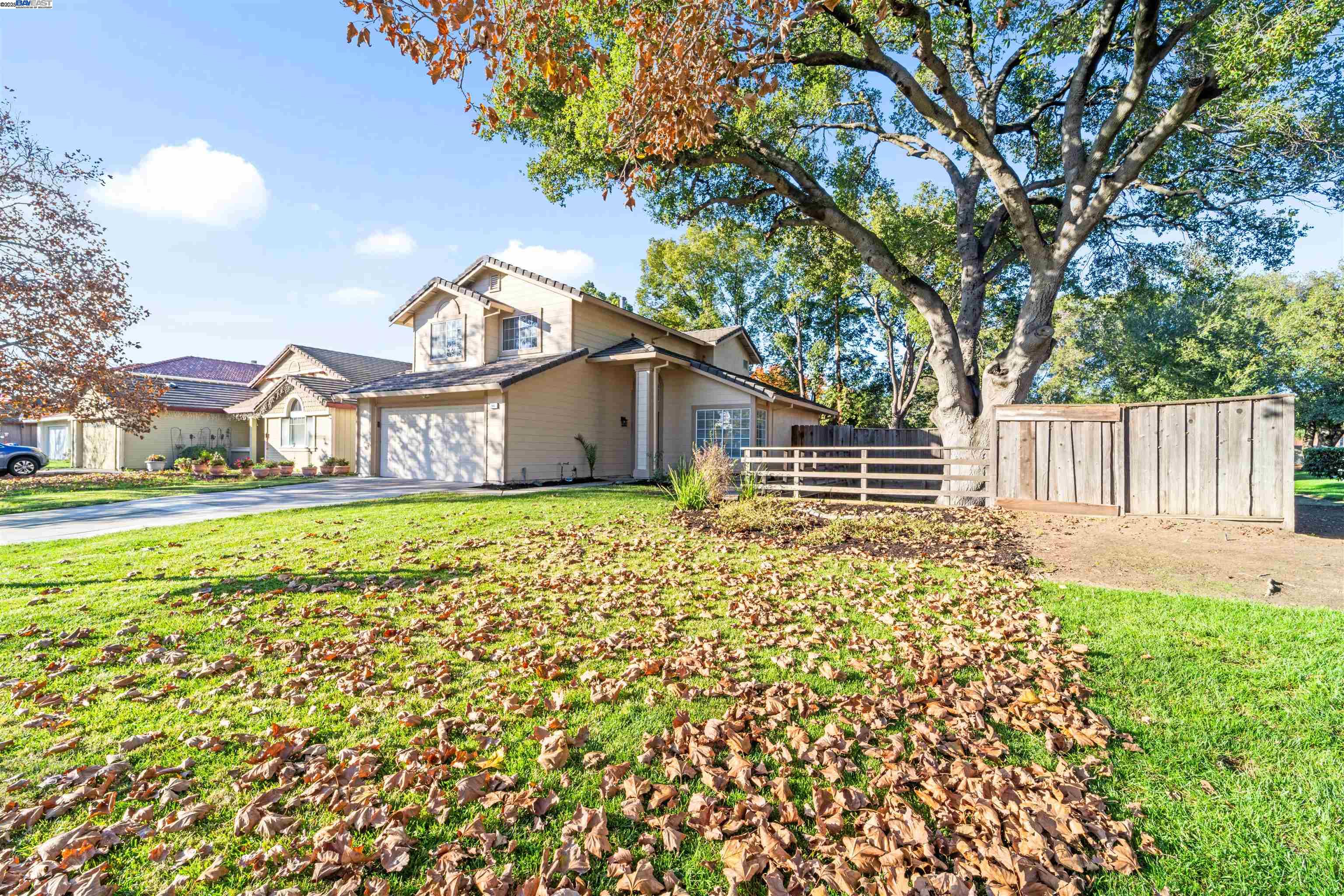 Detail Gallery Image 3 of 41 For 349 Oak Glen Dr, Oakley,  CA 94561 - 3 Beds | 2/1 Baths