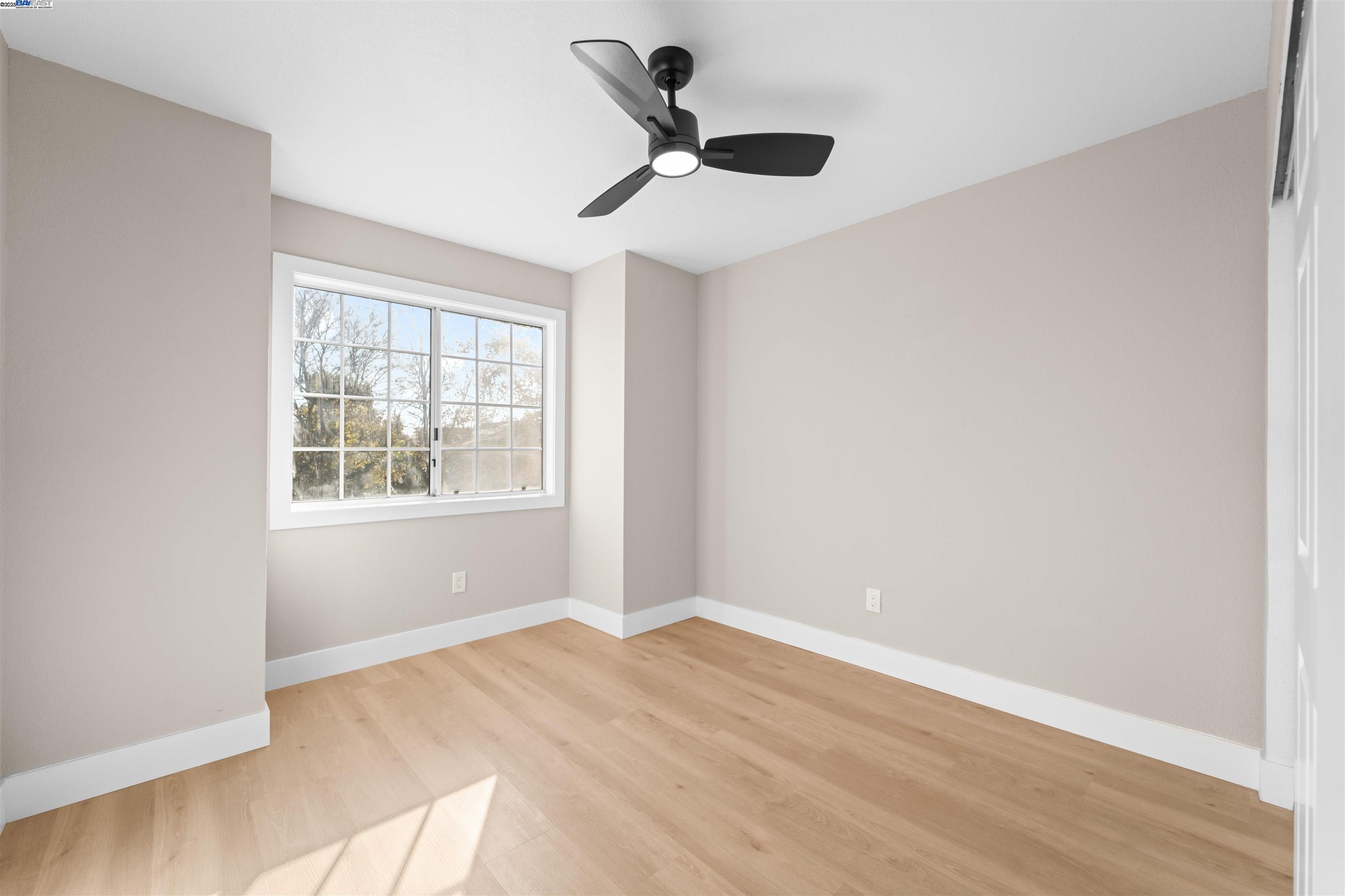 Detail Gallery Image 23 of 41 For 349 Oak Glen Dr, Oakley,  CA 94561 - 3 Beds | 2/1 Baths