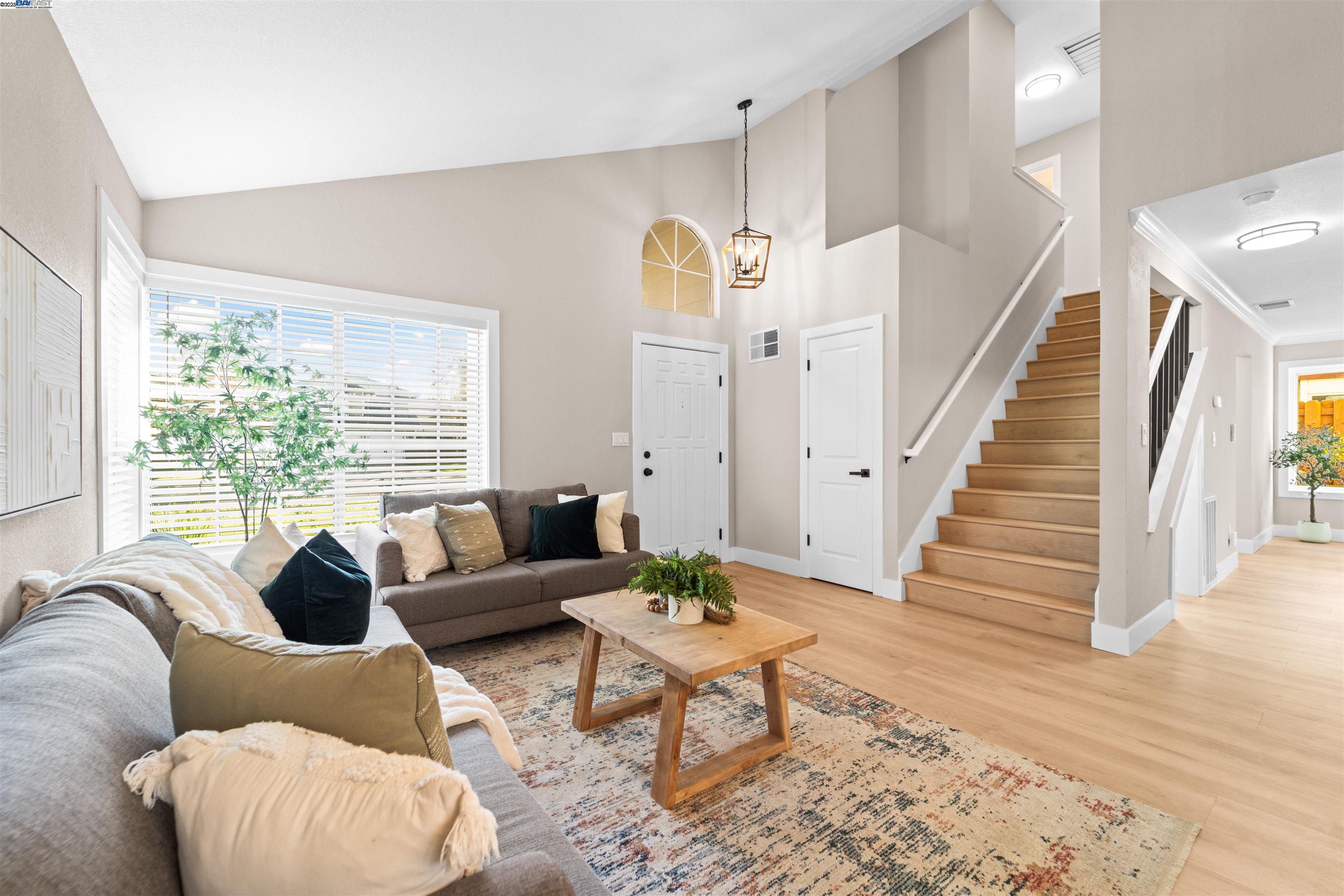 Detail Gallery Image 6 of 41 For 349 Oak Glen Dr, Oakley,  CA 94561 - 3 Beds | 2/1 Baths