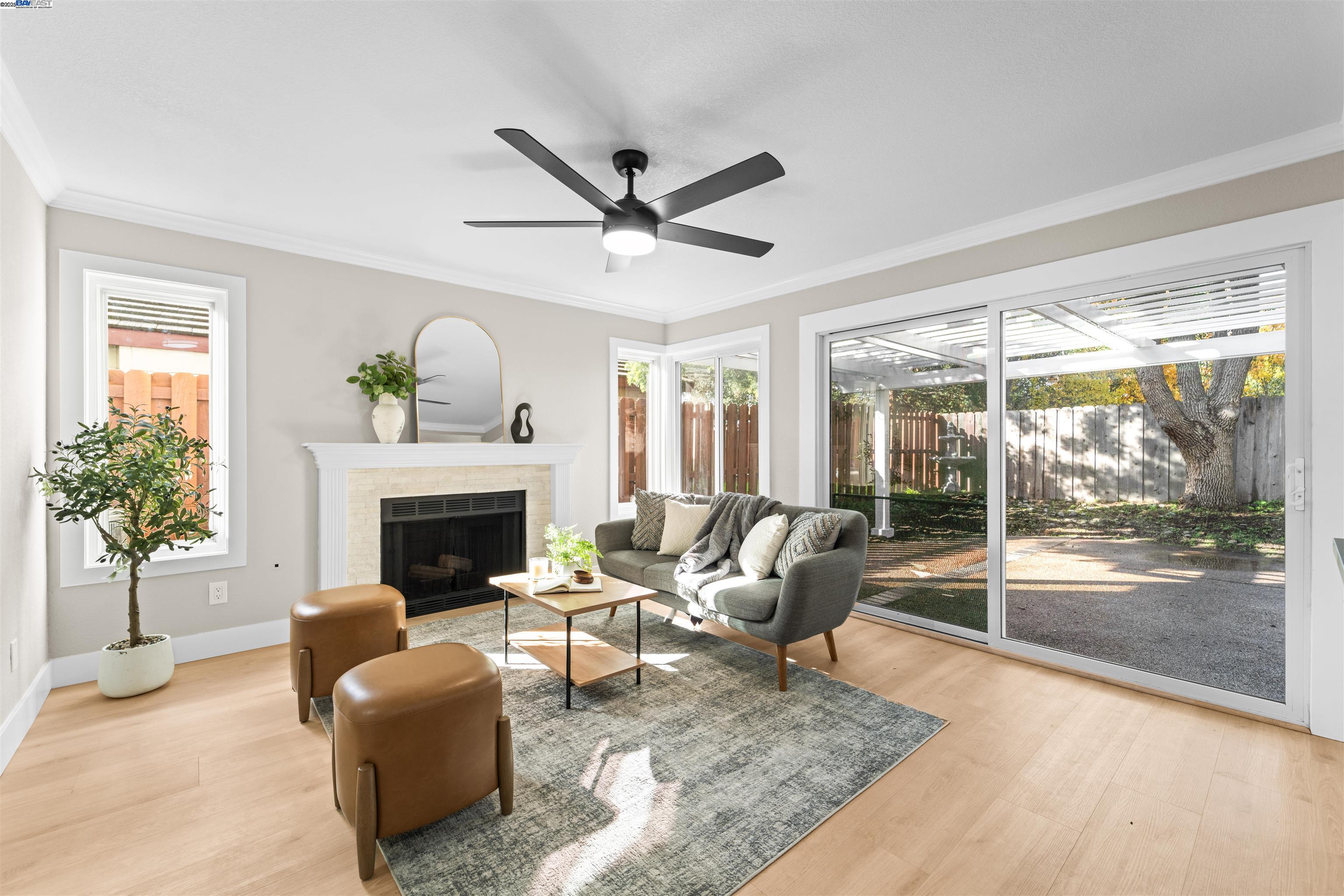 Detail Gallery Image 9 of 41 For 349 Oak Glen Dr, Oakley,  CA 94561 - 3 Beds | 2/1 Baths