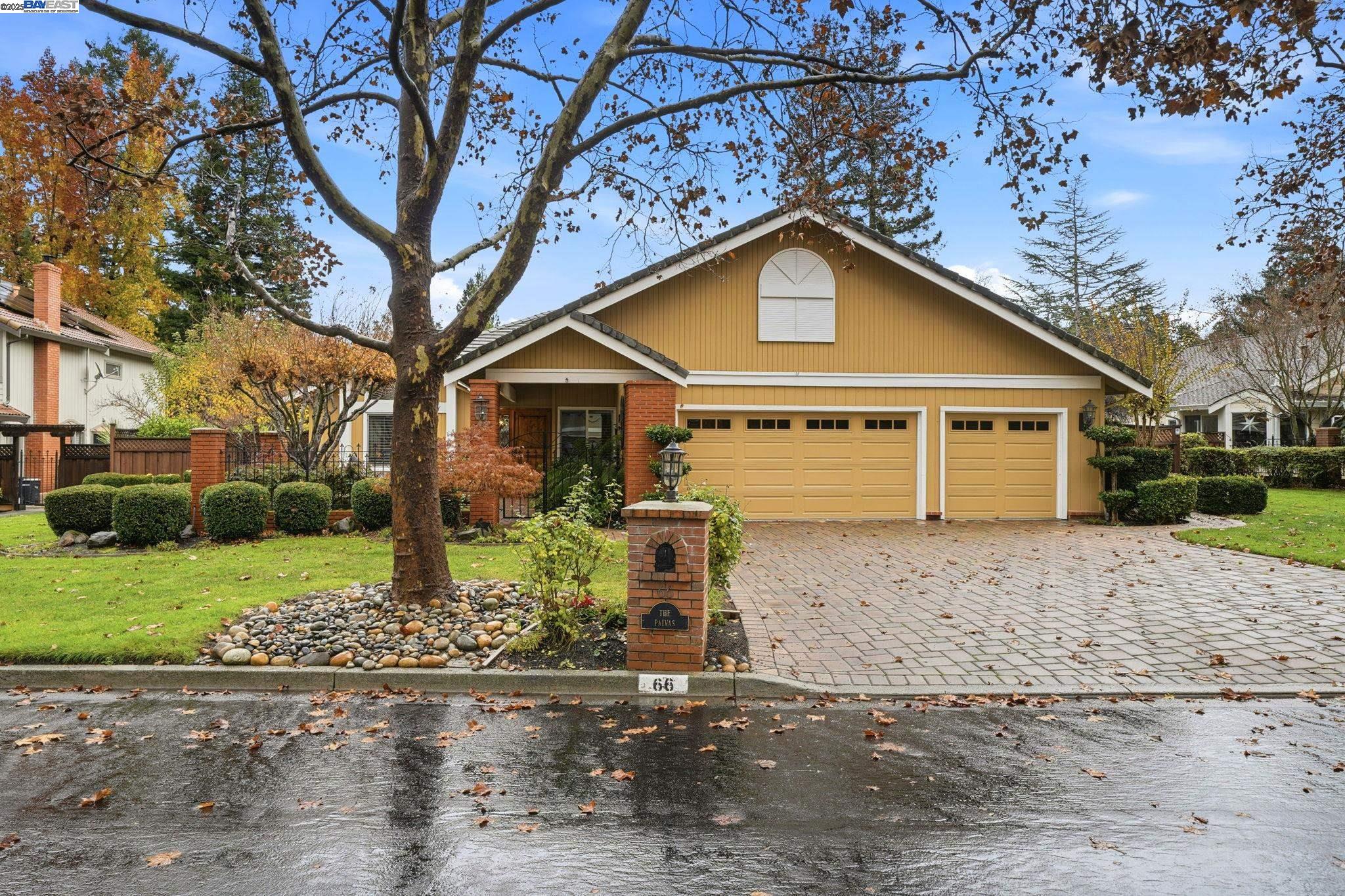 Detail Gallery Image 2 of 60 For 66 Oakridge Ct, Danville,  CA 94526 - 2 Beds | 2 Baths