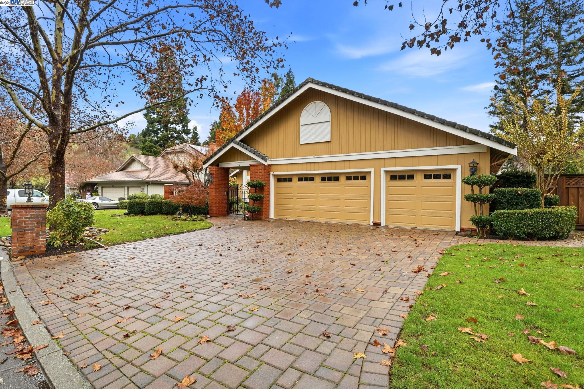 Detail Gallery Image 3 of 60 For 66 Oakridge Ct, Danville,  CA 94526 - 2 Beds | 2 Baths