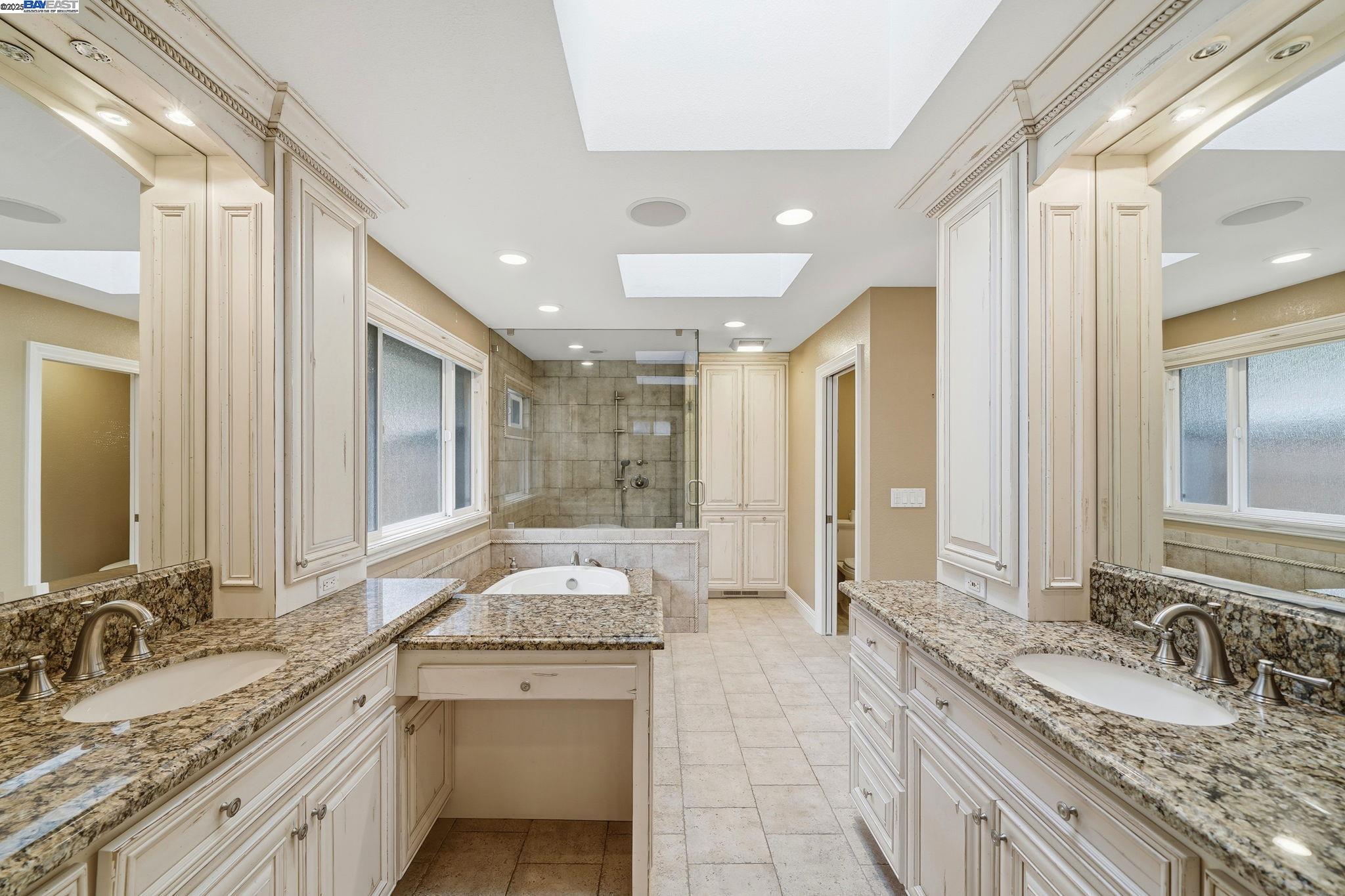 Detail Gallery Image 43 of 60 For 66 Oakridge Ct, Danville,  CA 94526 - 2 Beds | 2 Baths