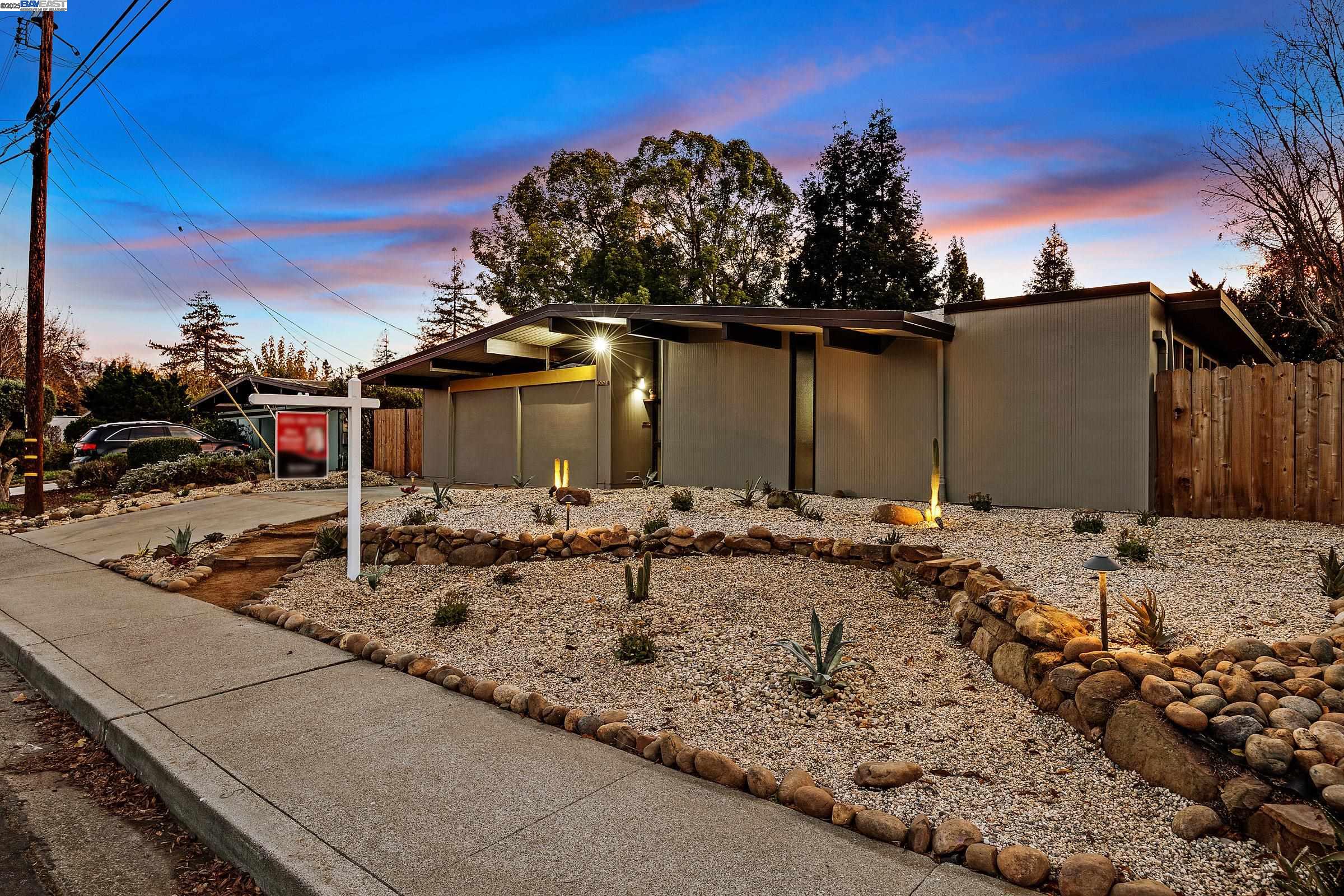 Detail Gallery Image 2 of 60 For 4004 Salem St, Concord,  CA 94521 - 4 Beds | 2 Baths