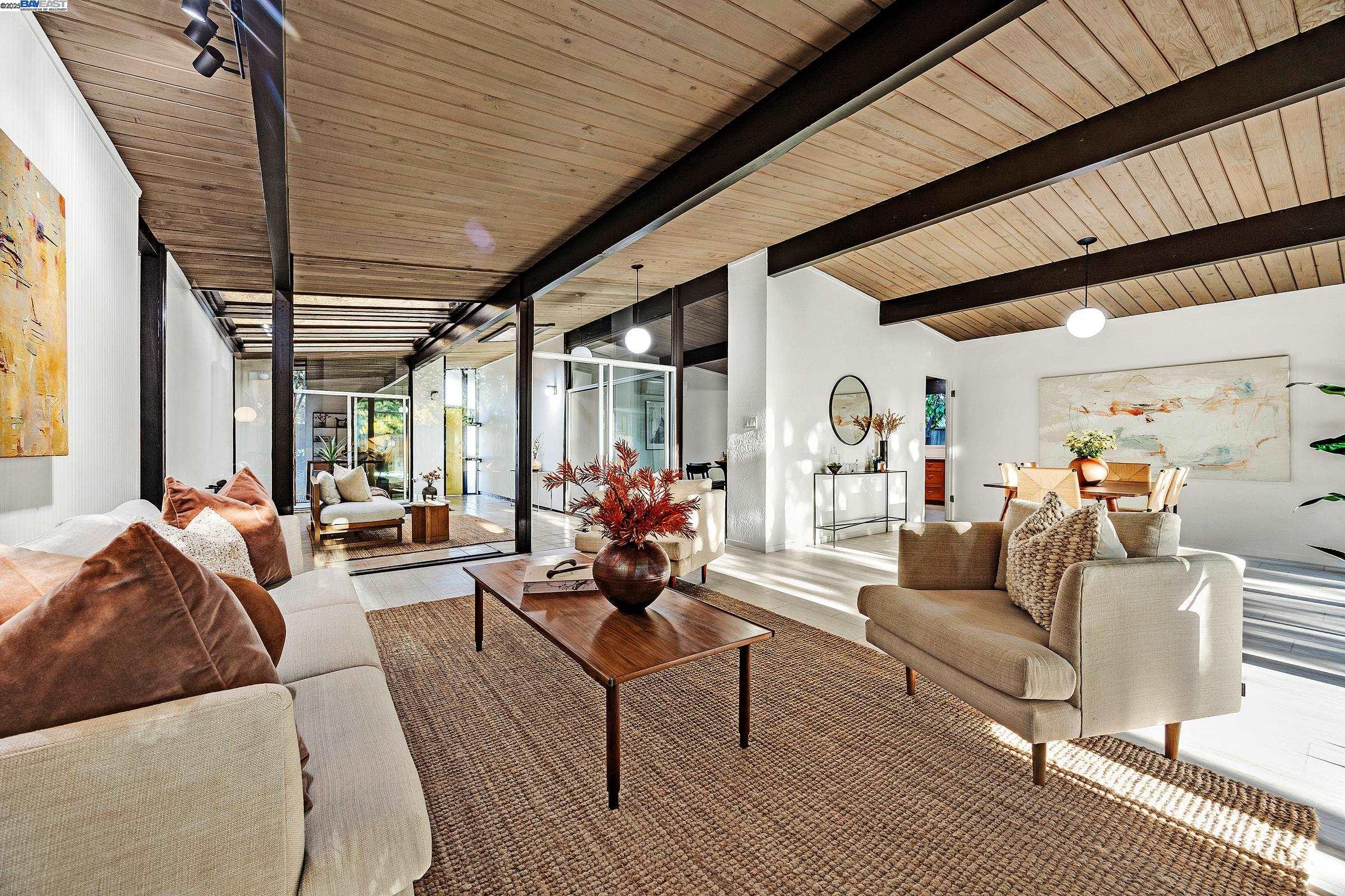 Detail Gallery Image 11 of 60 For 4004 Salem St, Concord,  CA 94521 - 4 Beds | 2 Baths