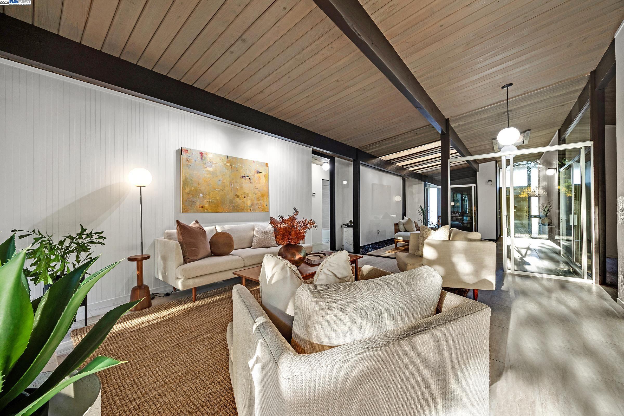 Detail Gallery Image 13 of 60 For 4004 Salem St, Concord,  CA 94521 - 4 Beds | 2 Baths