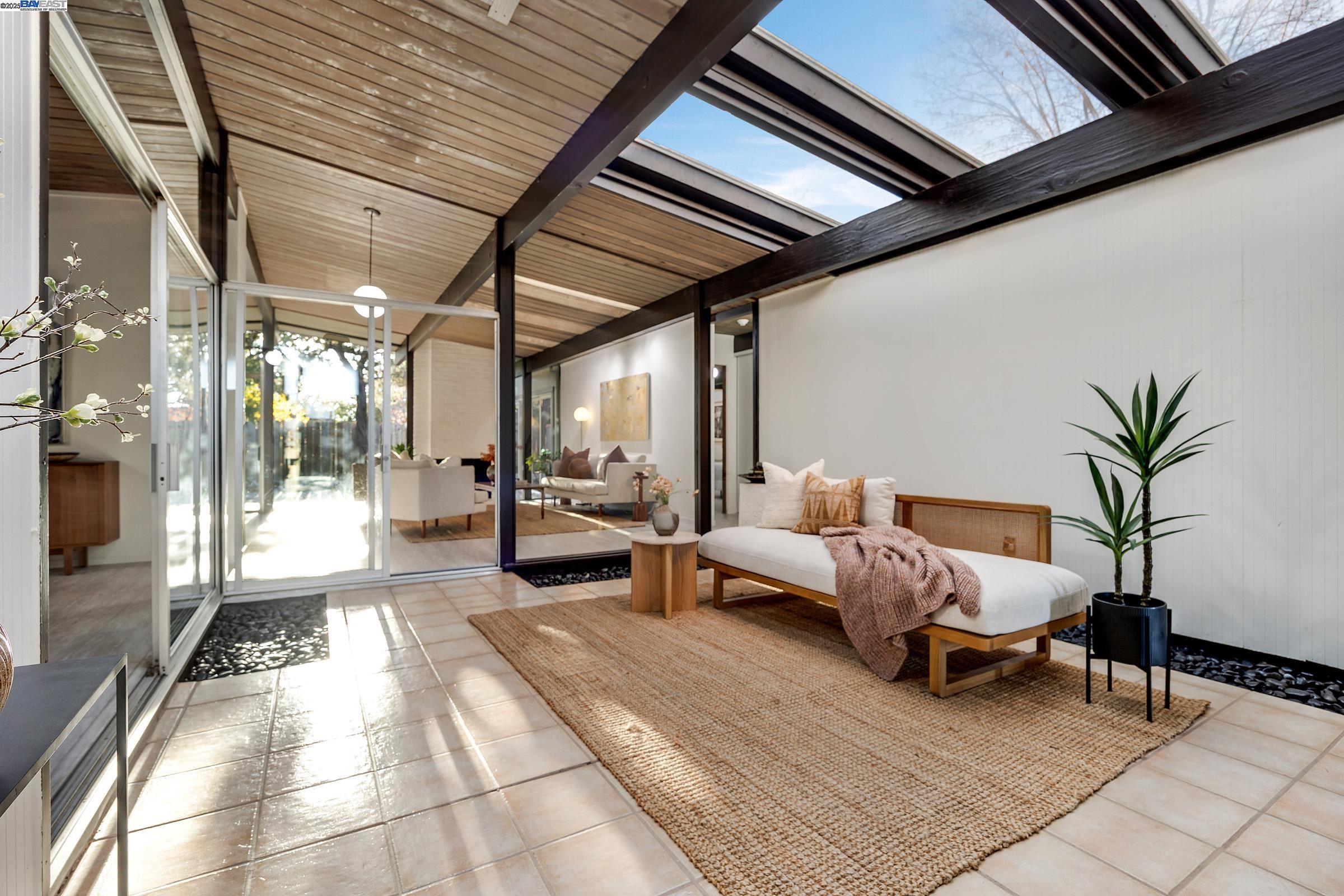 Detail Gallery Image 14 of 60 For 4004 Salem St, Concord,  CA 94521 - 4 Beds | 2 Baths